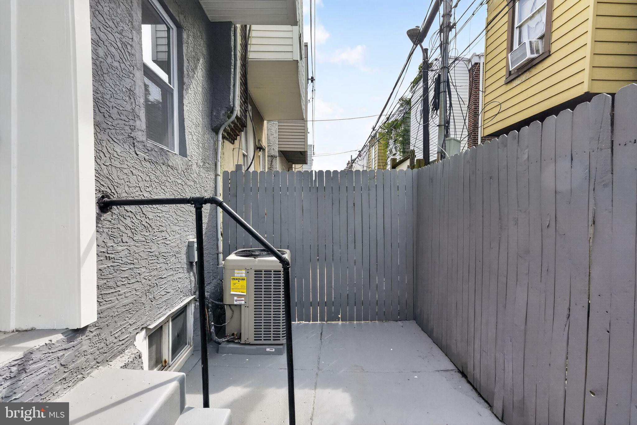 WHITMAN - Residential