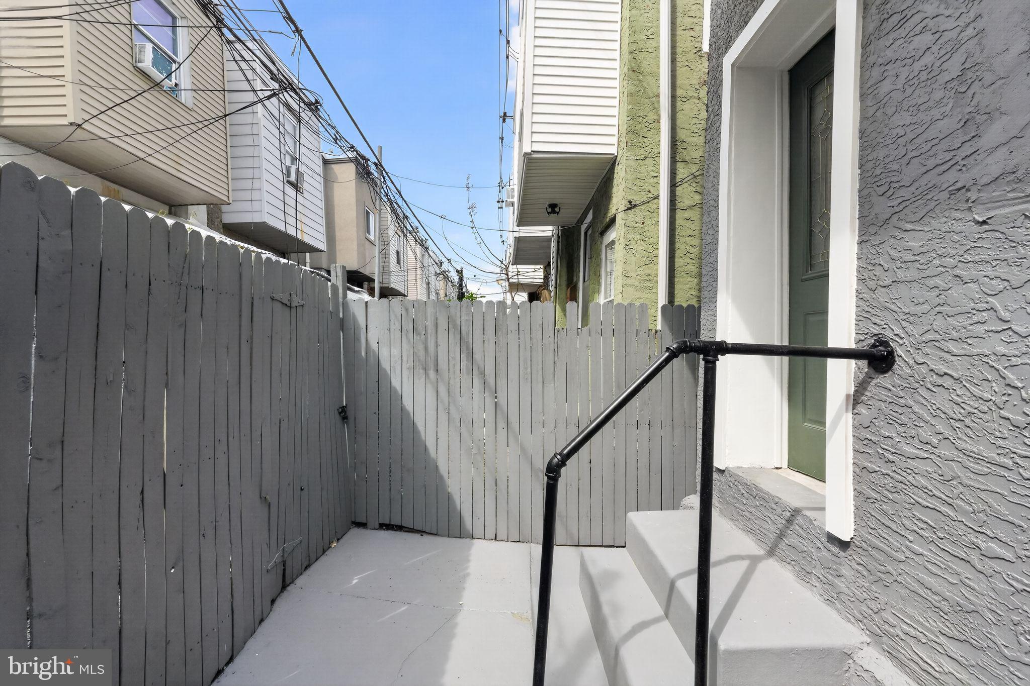 WHITMAN - Residential