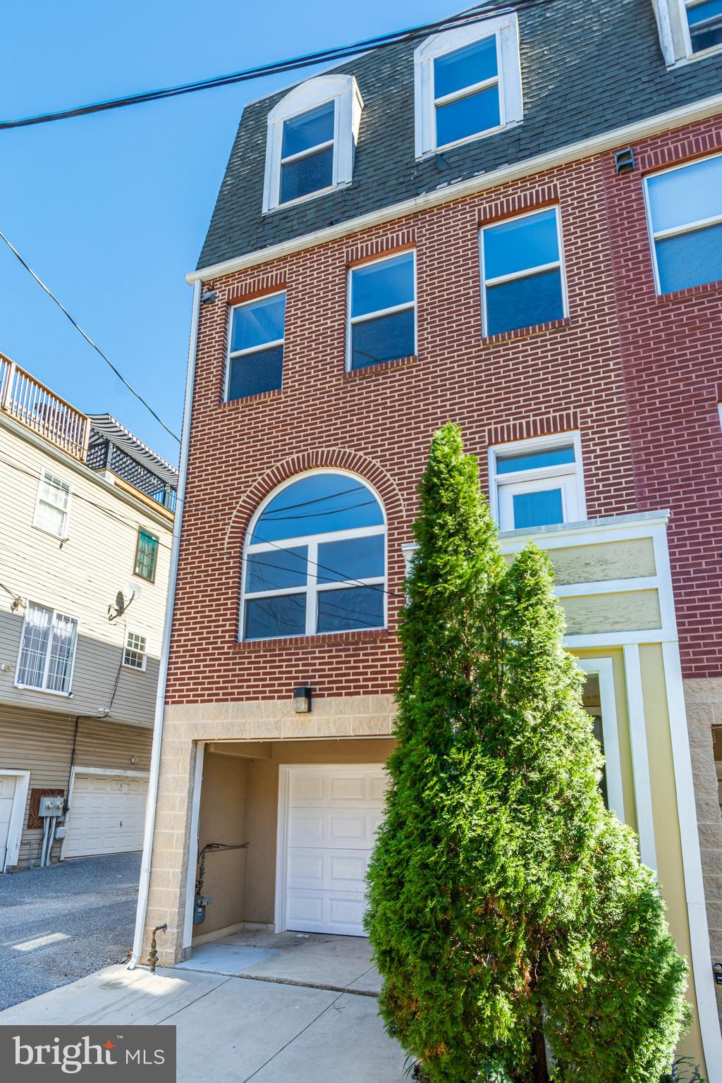 UPPER FELLS POINT - Residential