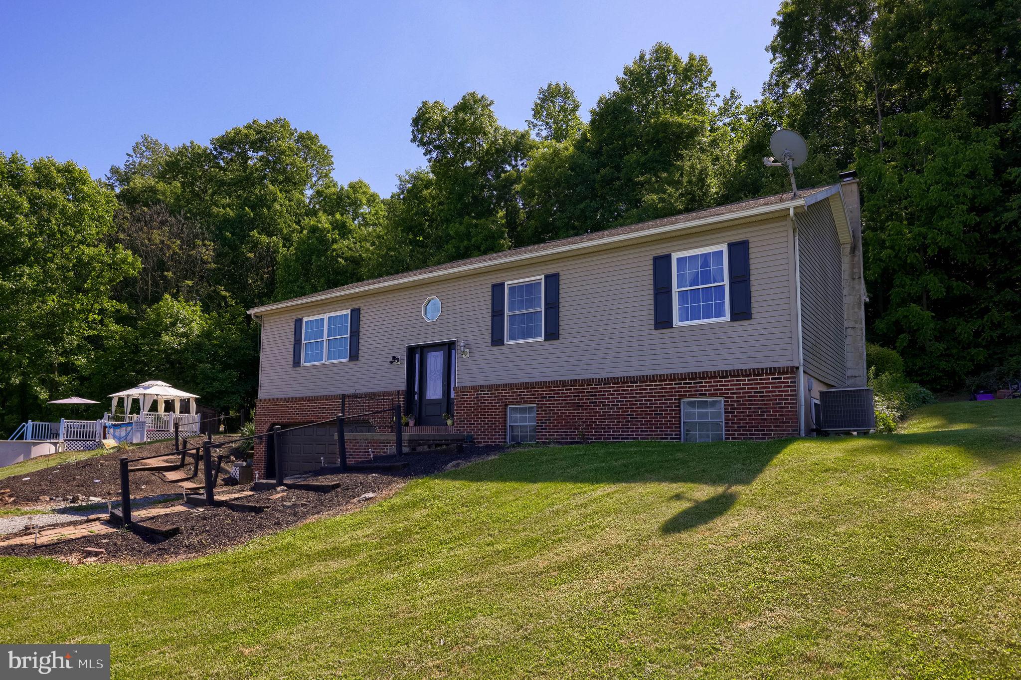 942 BUCK ROAD D