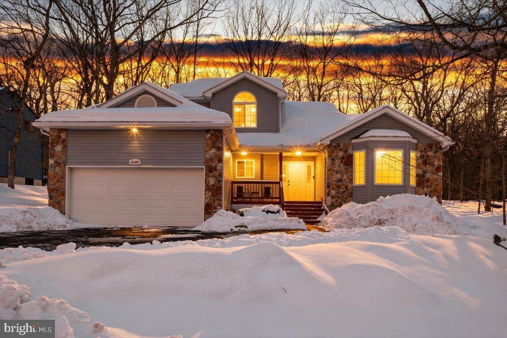 Photo of 2130 Scarborough Way, EAST STROUDSBURG, PA 18302 (MLS # PAMR2006076)