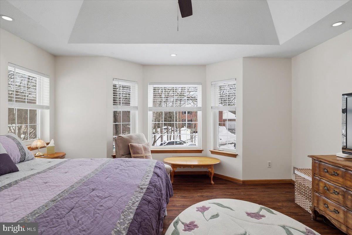 SAW CREEK ESTATES - Residential