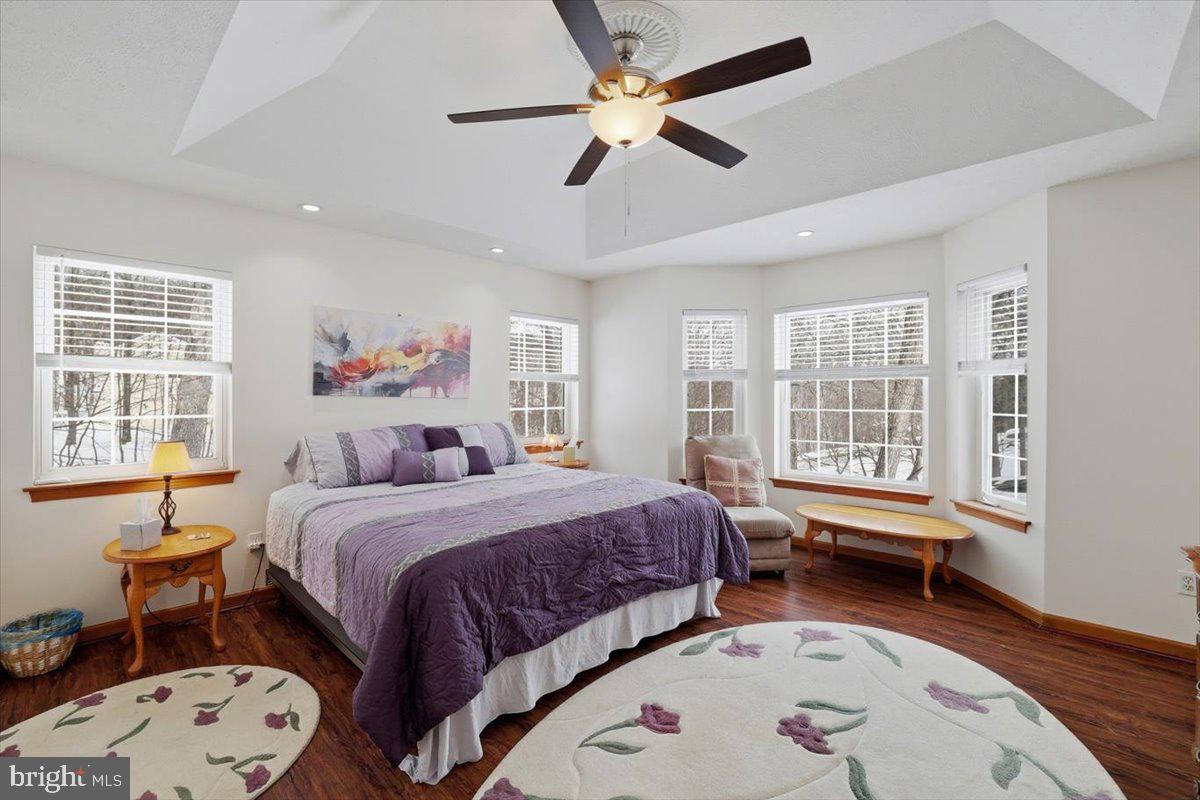 SAW CREEK ESTATES - Residential