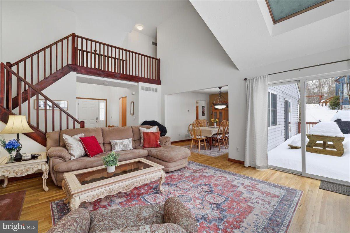 SAW CREEK ESTATES - Residential