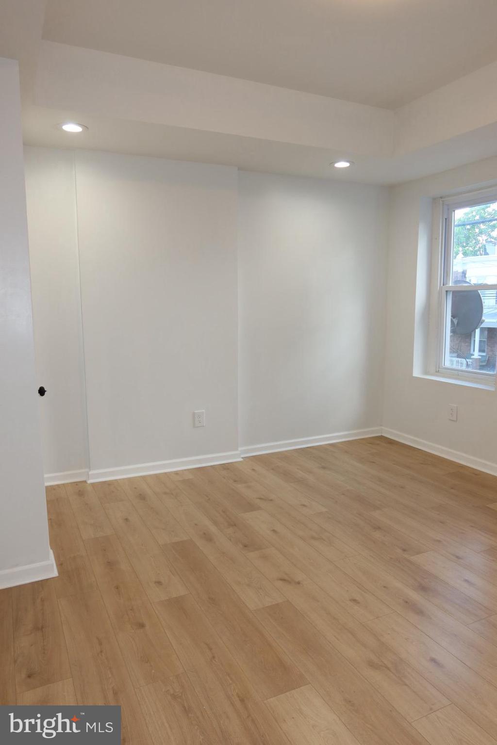 GERMANTOWN (EAST) - Residential