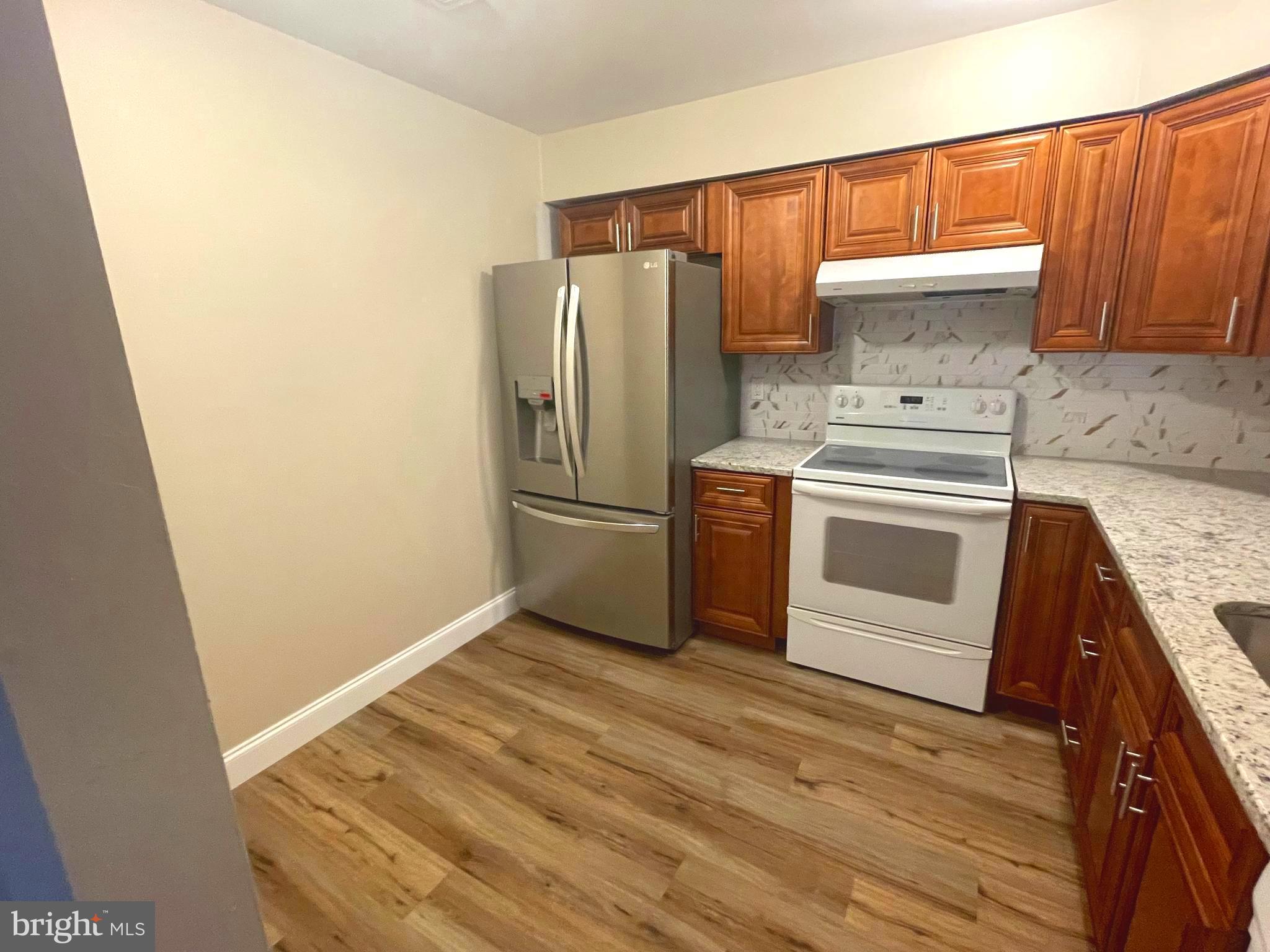 CRESTWOOD CONDO - Residential