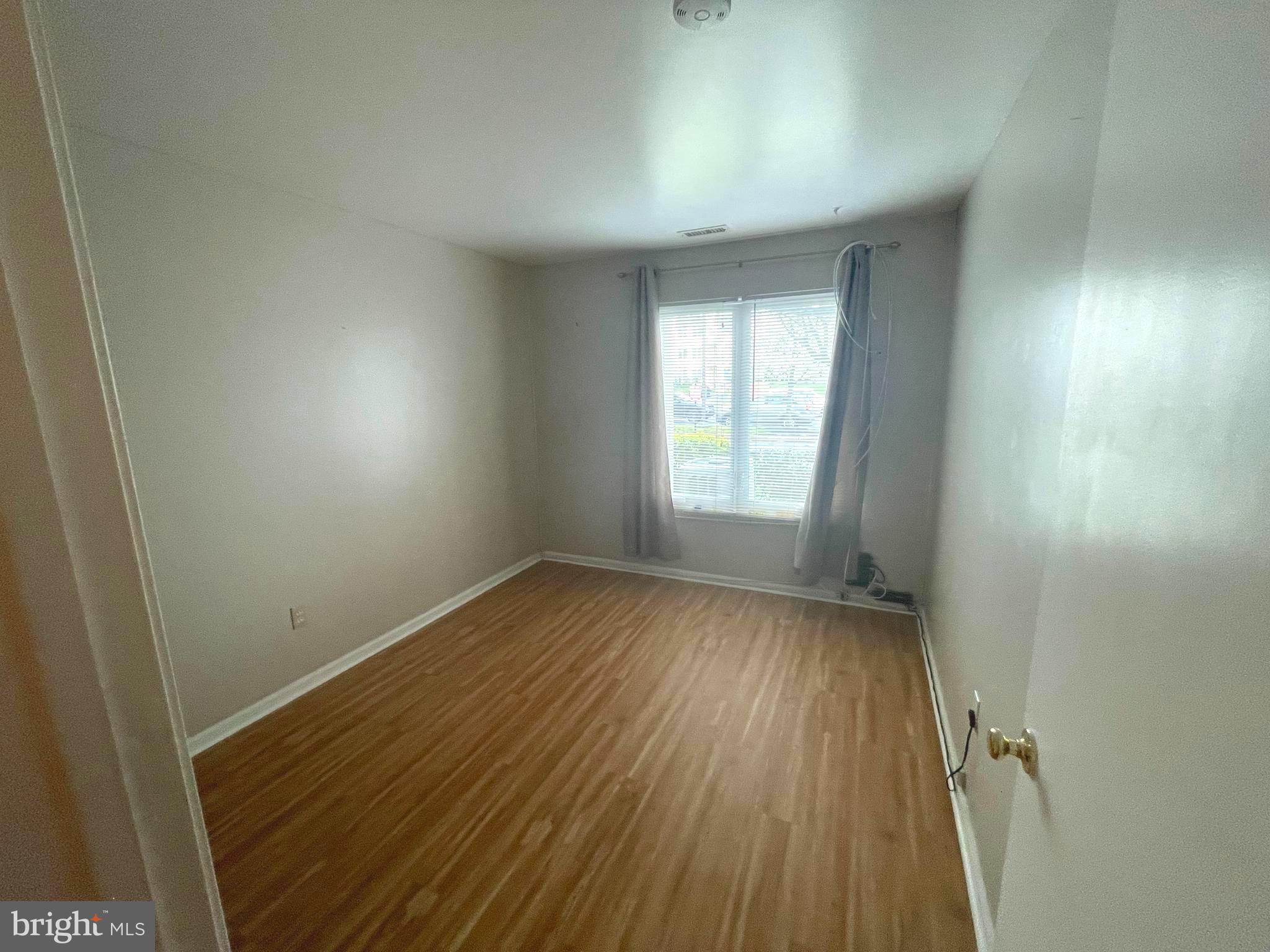 CRESTWOOD CONDO - Residential