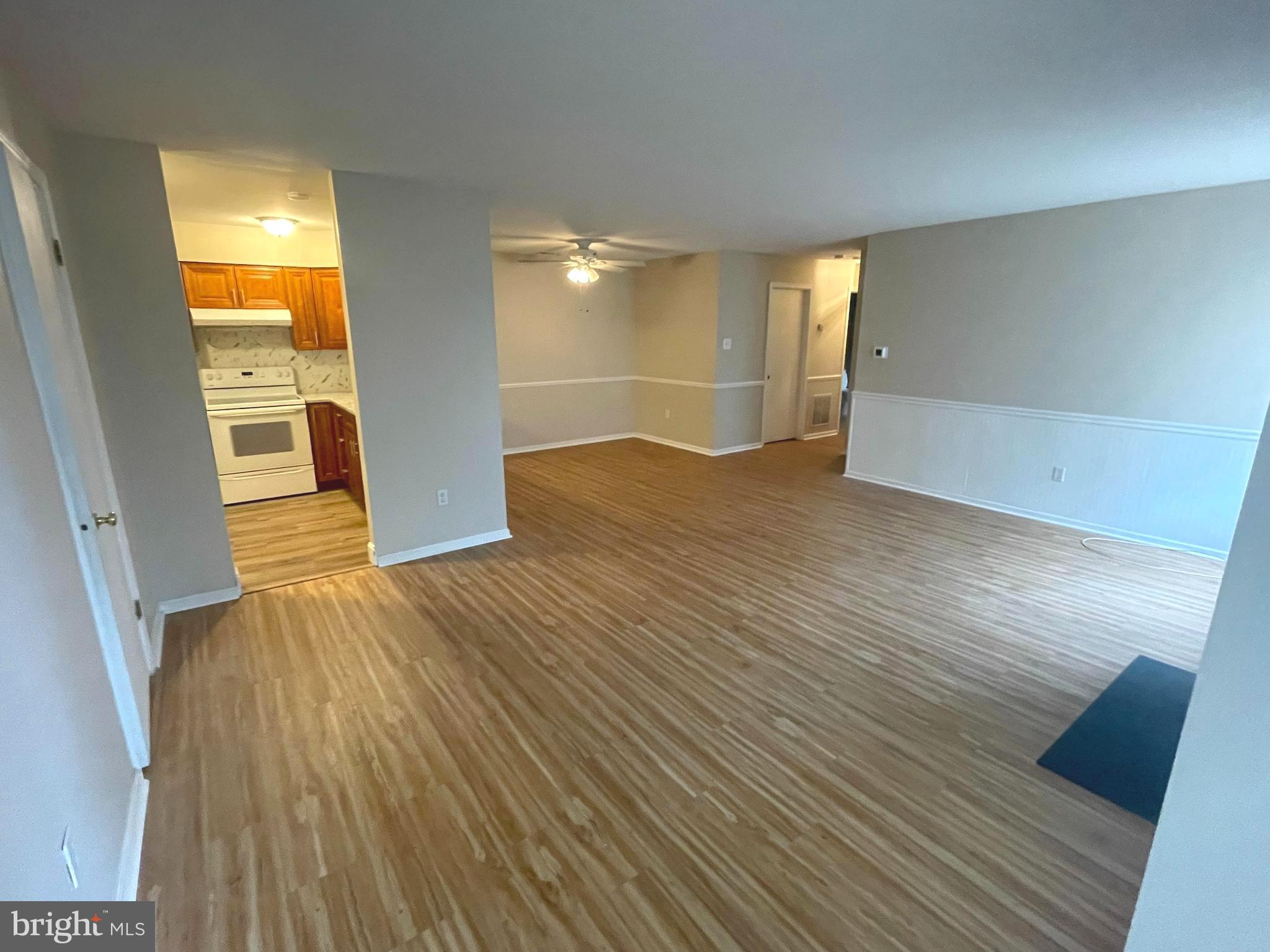 CRESTWOOD CONDO - Residential