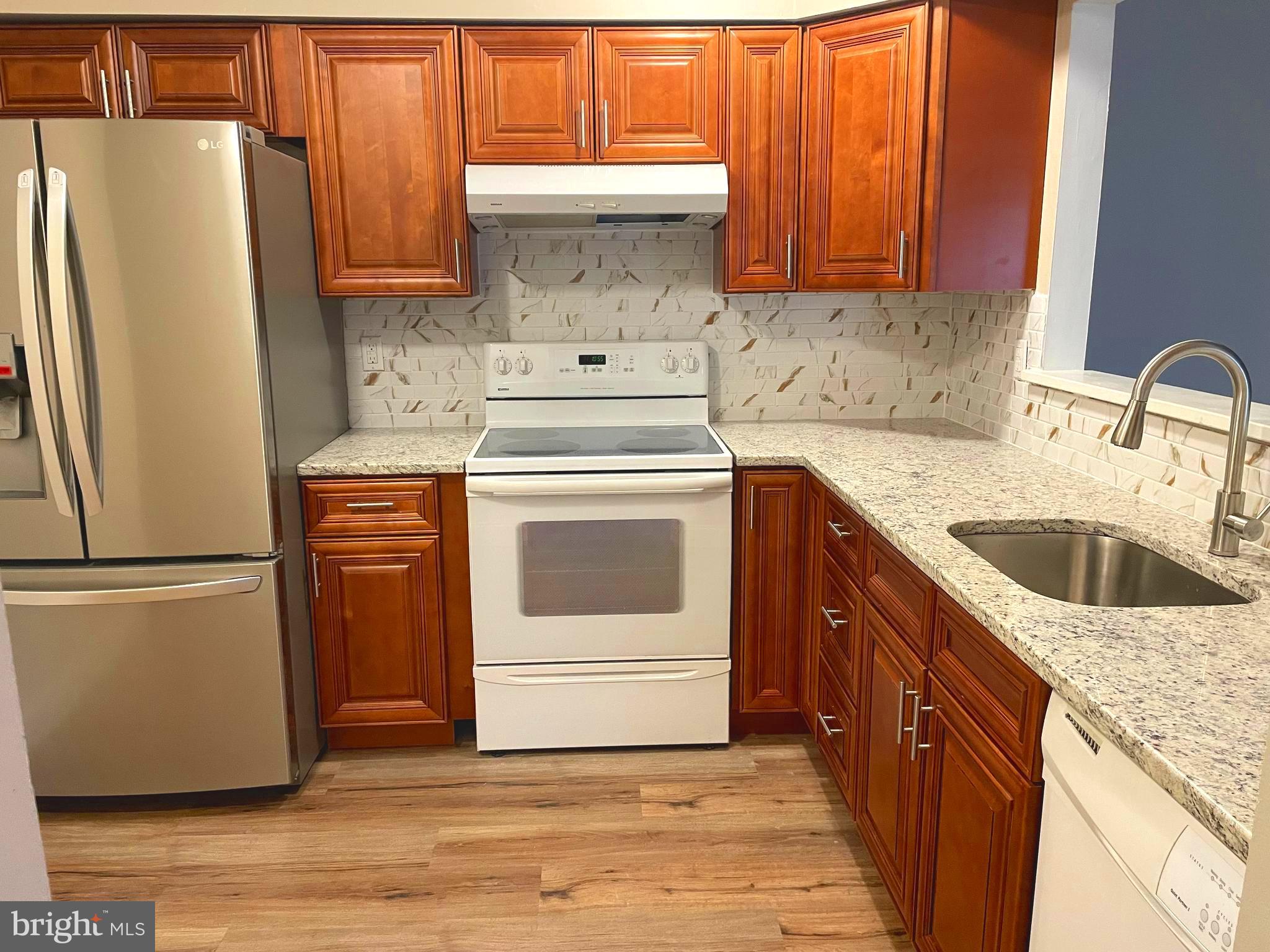 CRESTWOOD CONDO - Residential