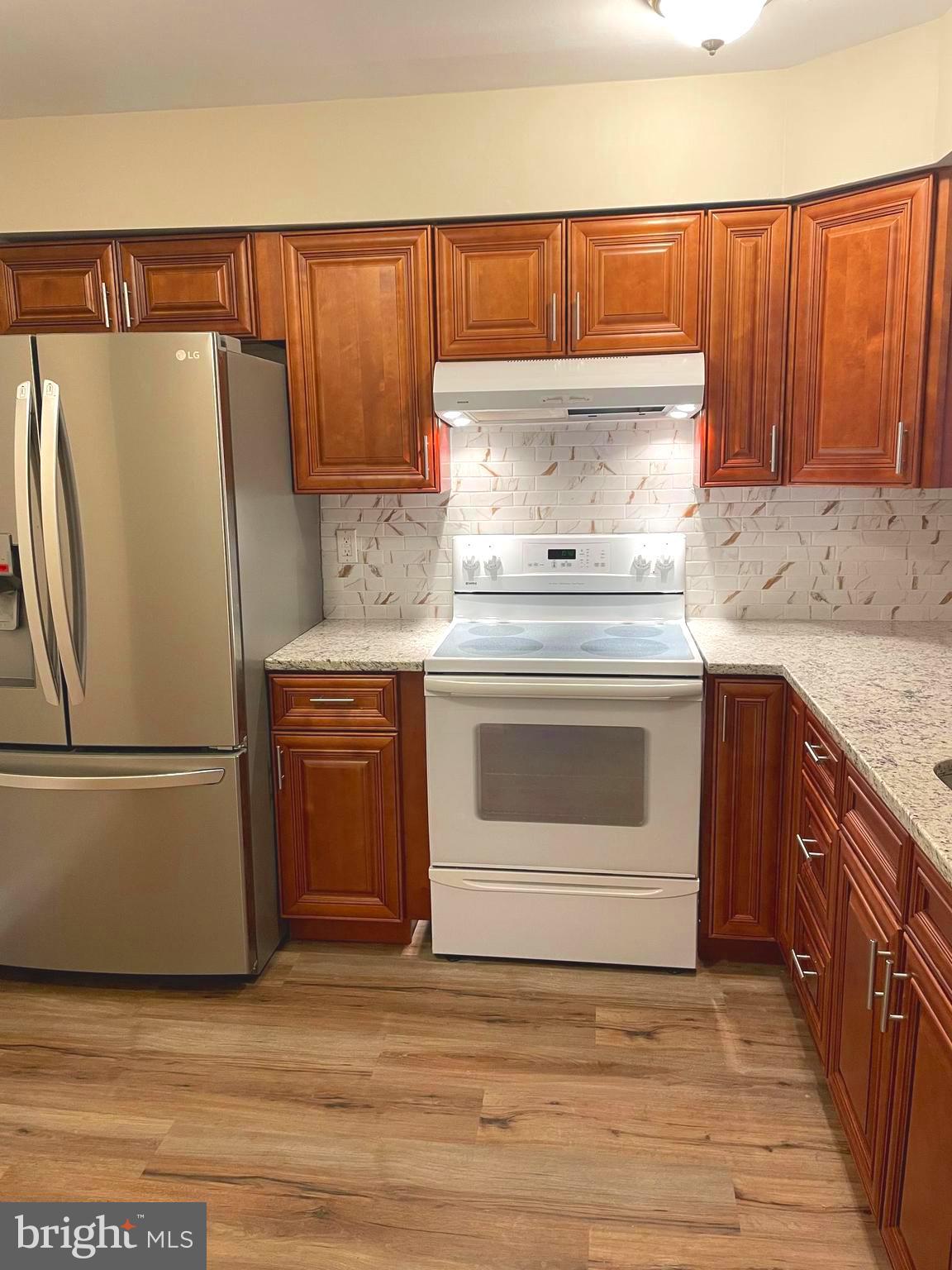 CRESTWOOD CONDO - Residential