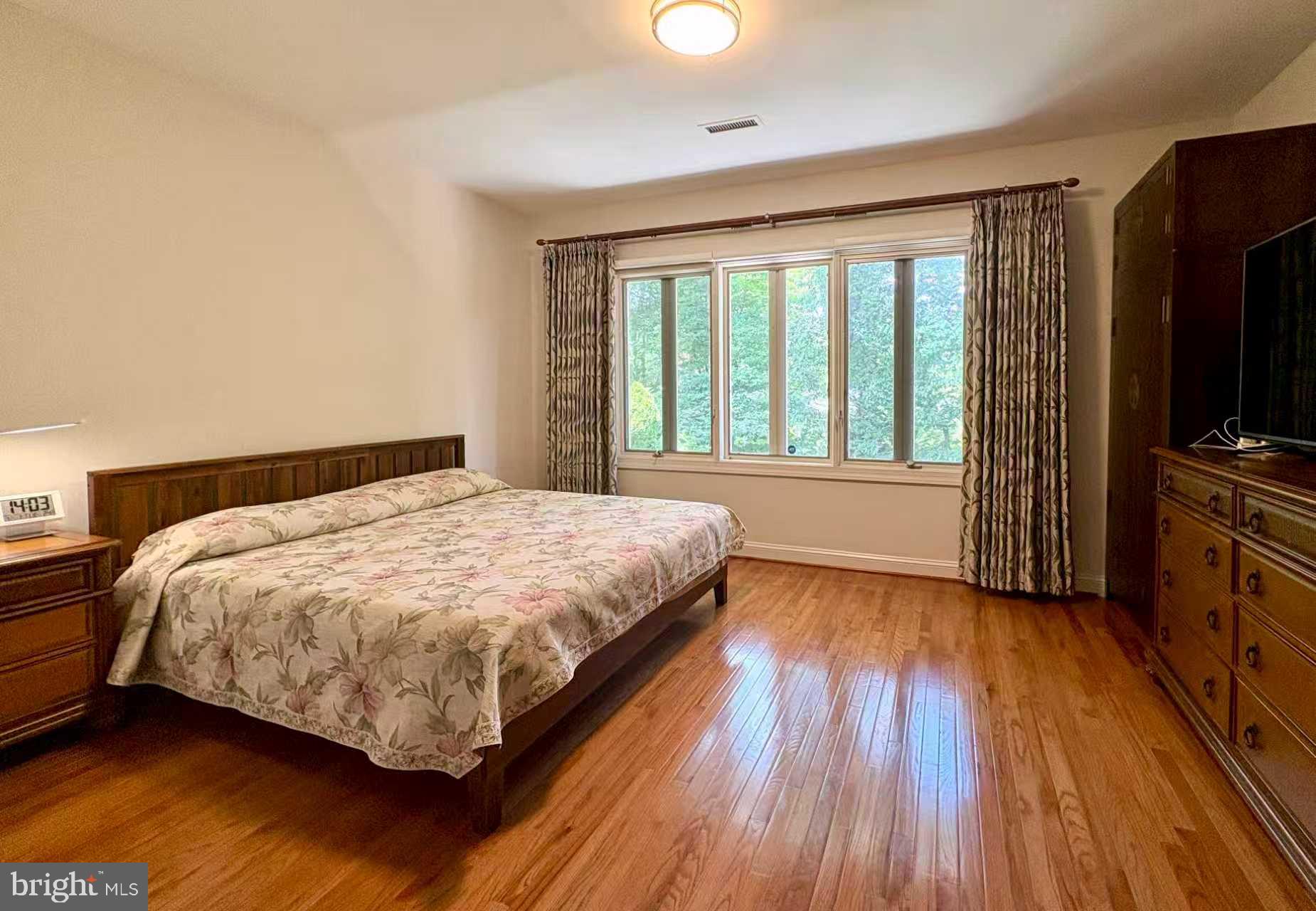 POTOMAC CREST - Residential