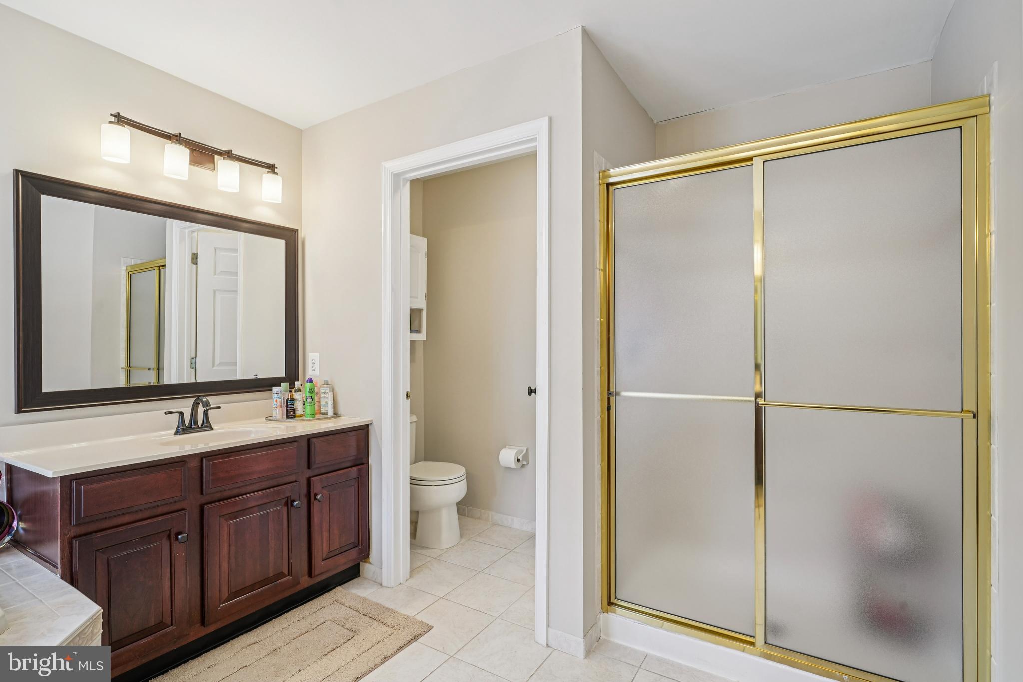 NORTHAMPTON CROSSG - Residential