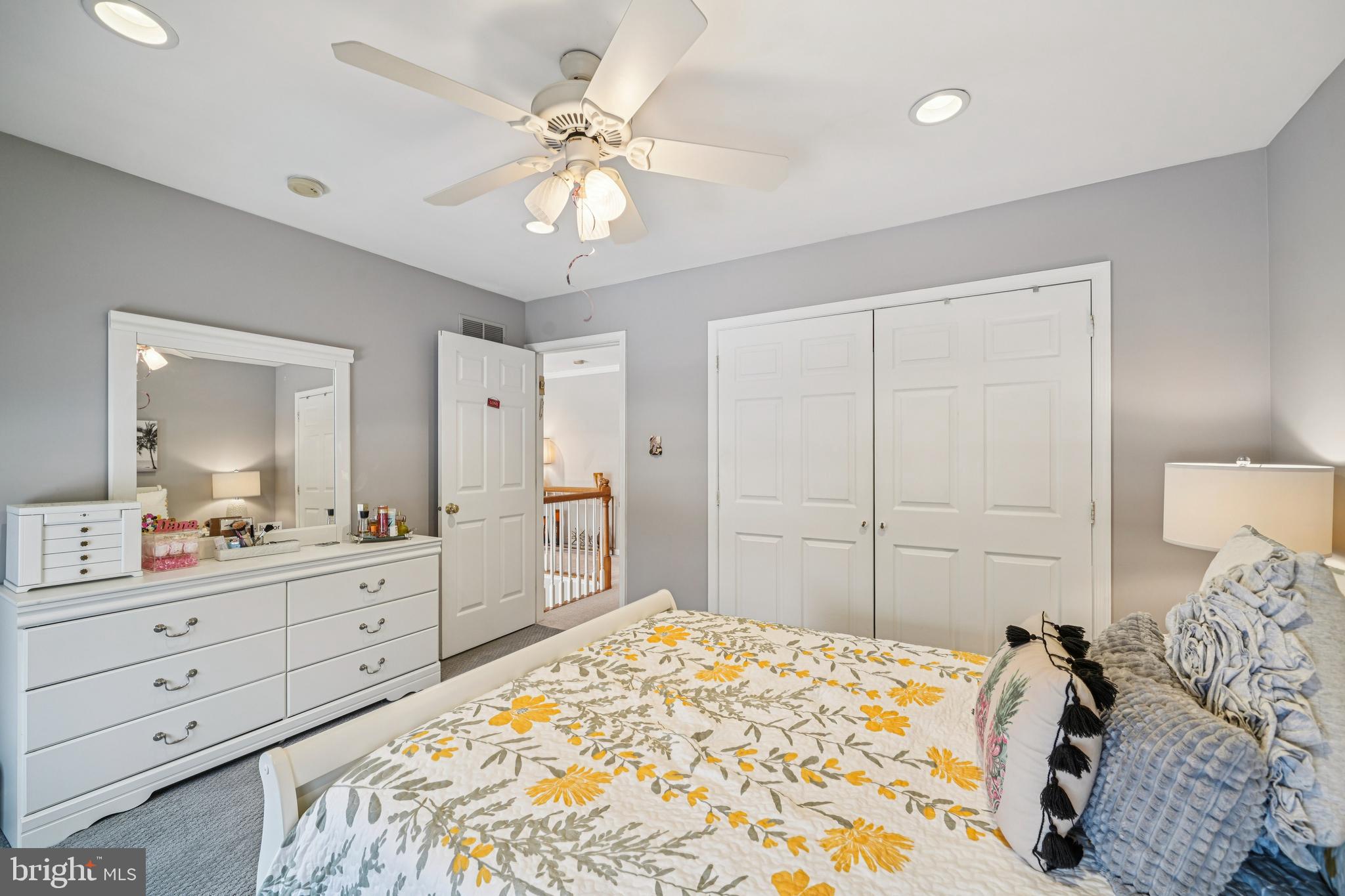 NORTHAMPTON CROSSG - Residential