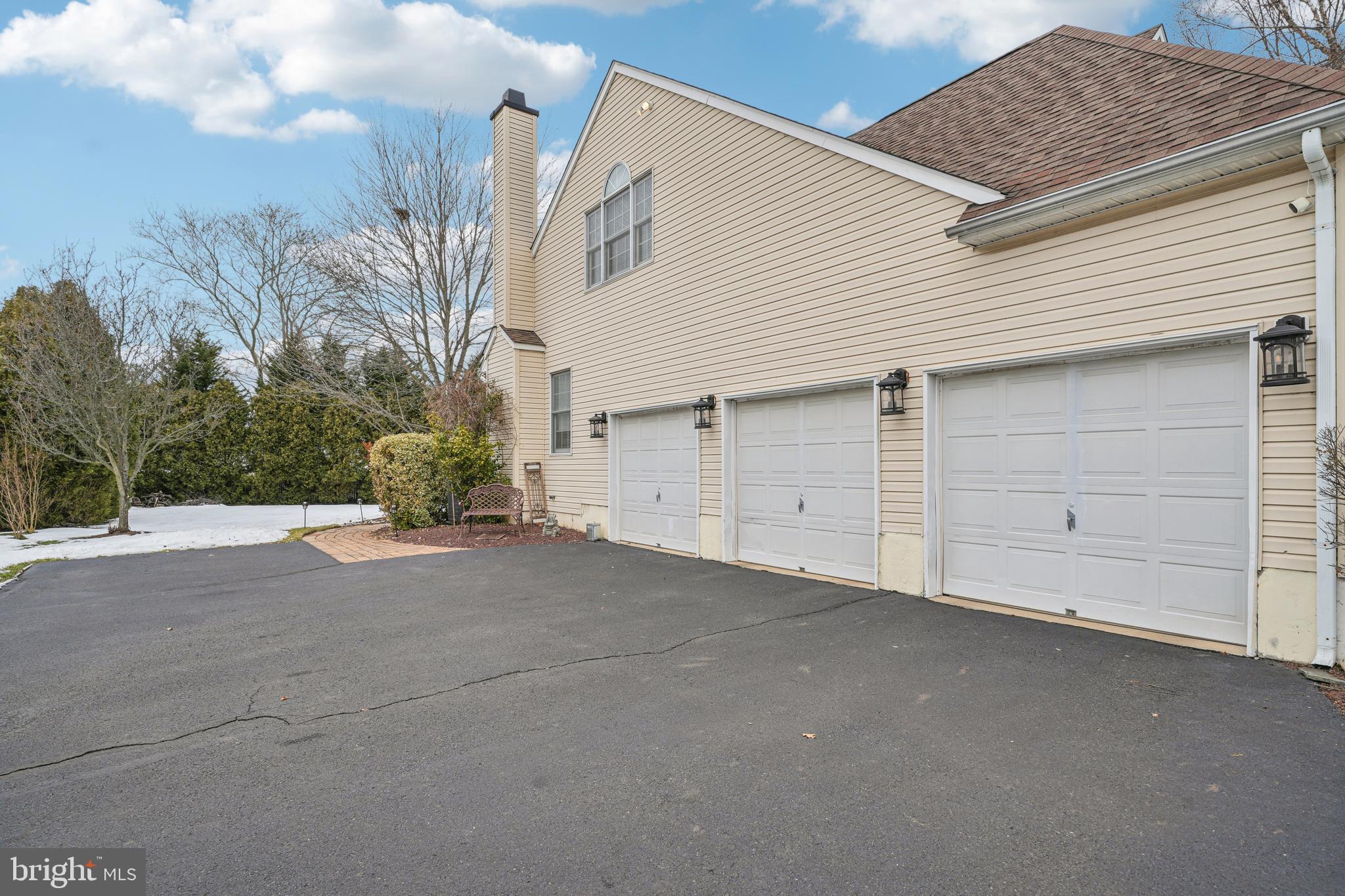 NORTHAMPTON CROSSG - Residential