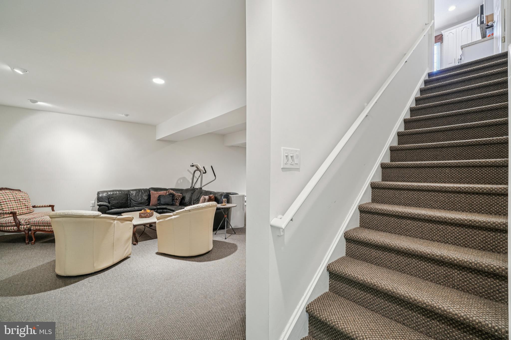 NORTHAMPTON CROSSG - Residential