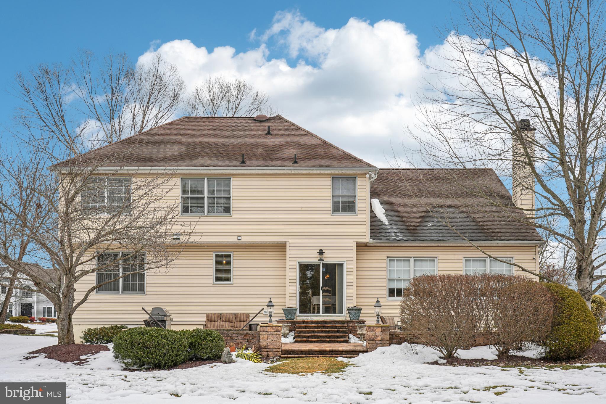 NORTHAMPTON CROSSG - Residential