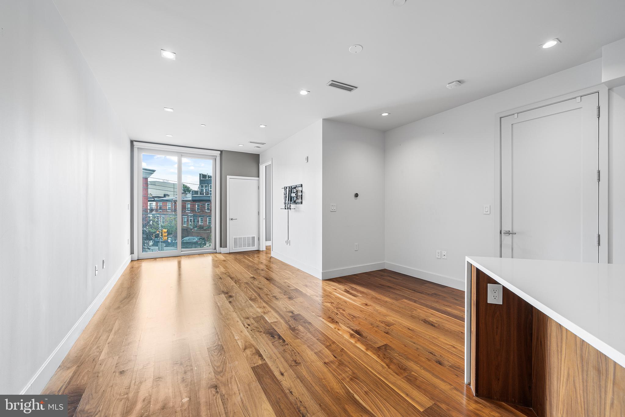 621-23 S 24TH STREET 208
