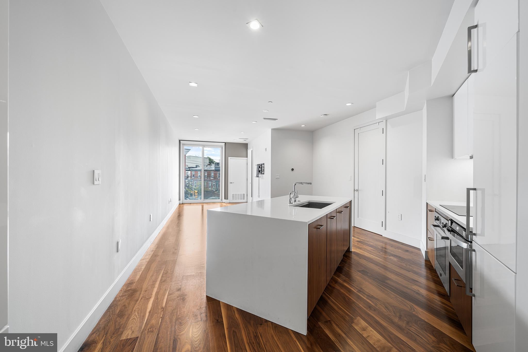 621-23 S 24TH STREET 208