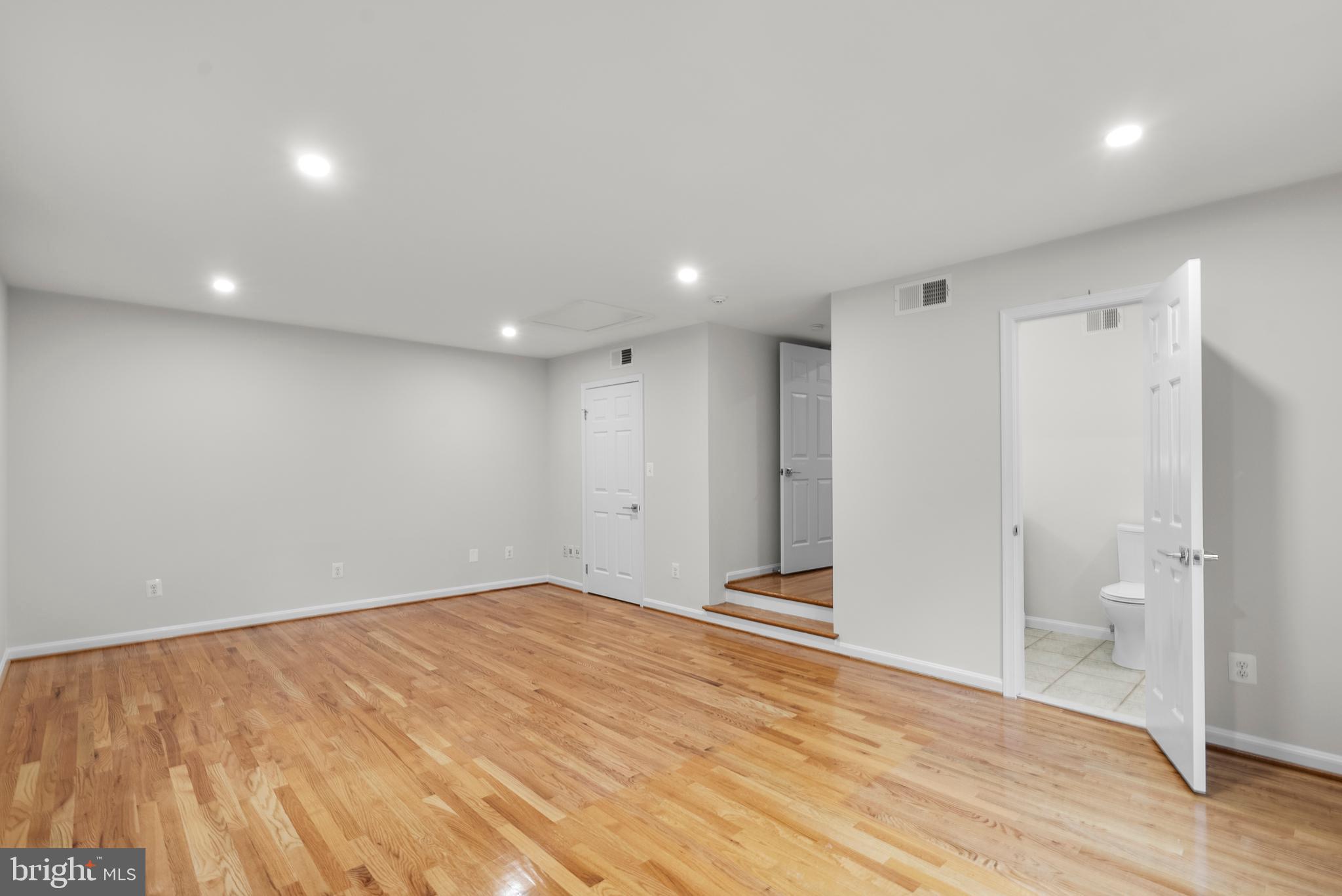 CLARKSBURG OUTSIDE - Residential