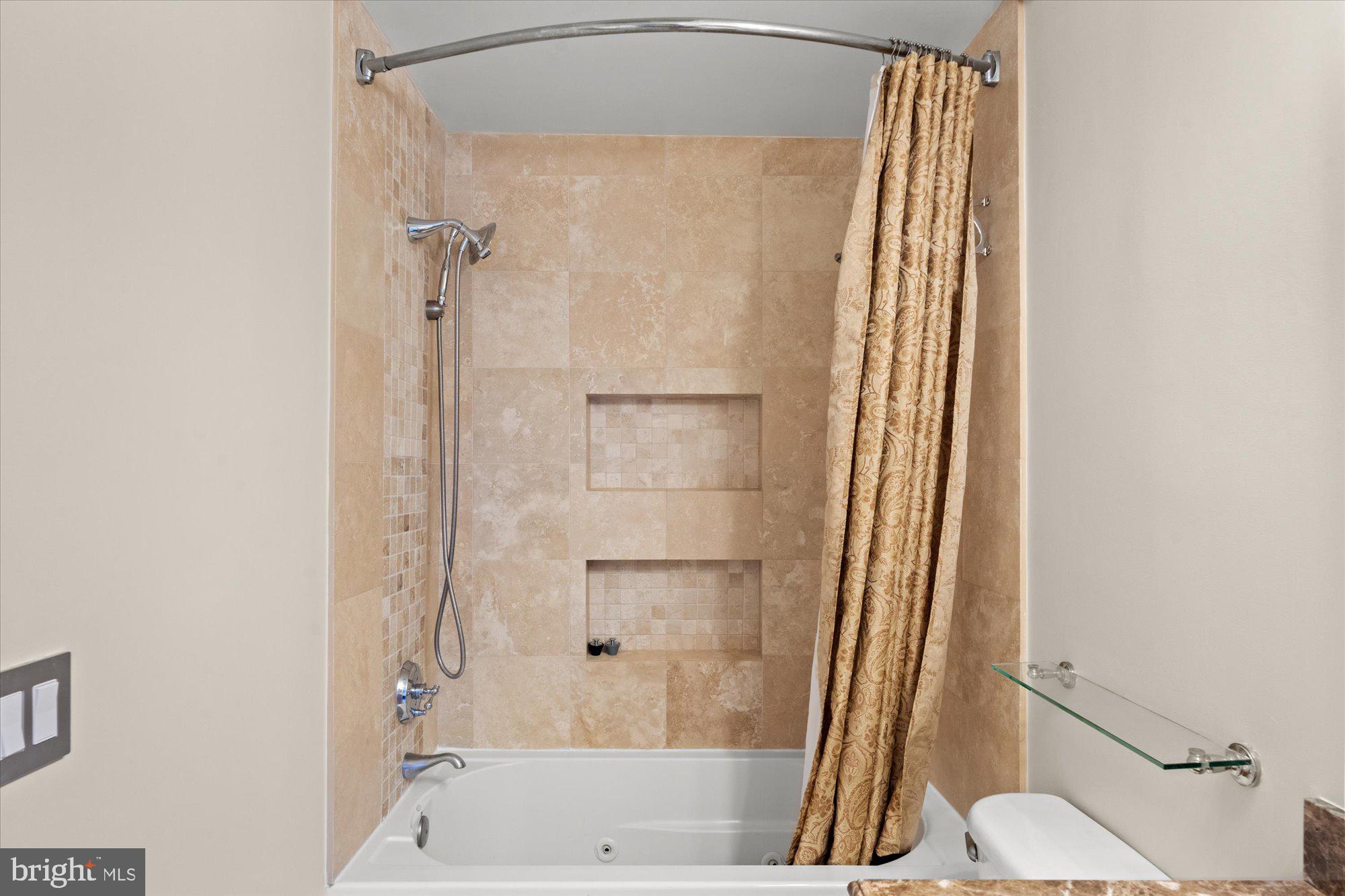 DEL RAY - Residential