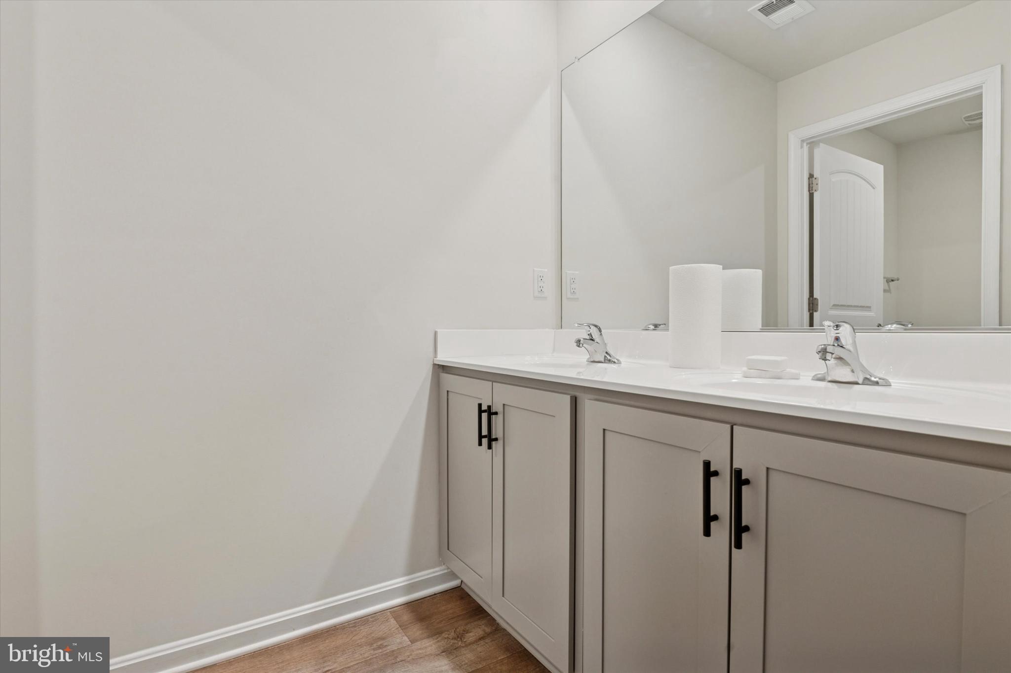 SHANNON COVE - Residential