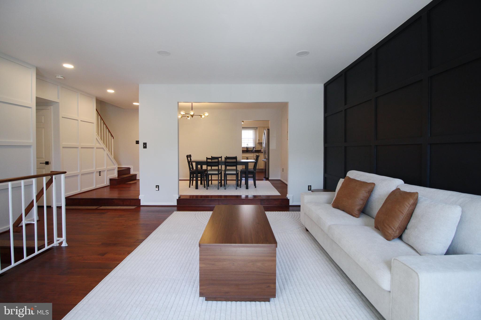 3139 STRATFORD COURT