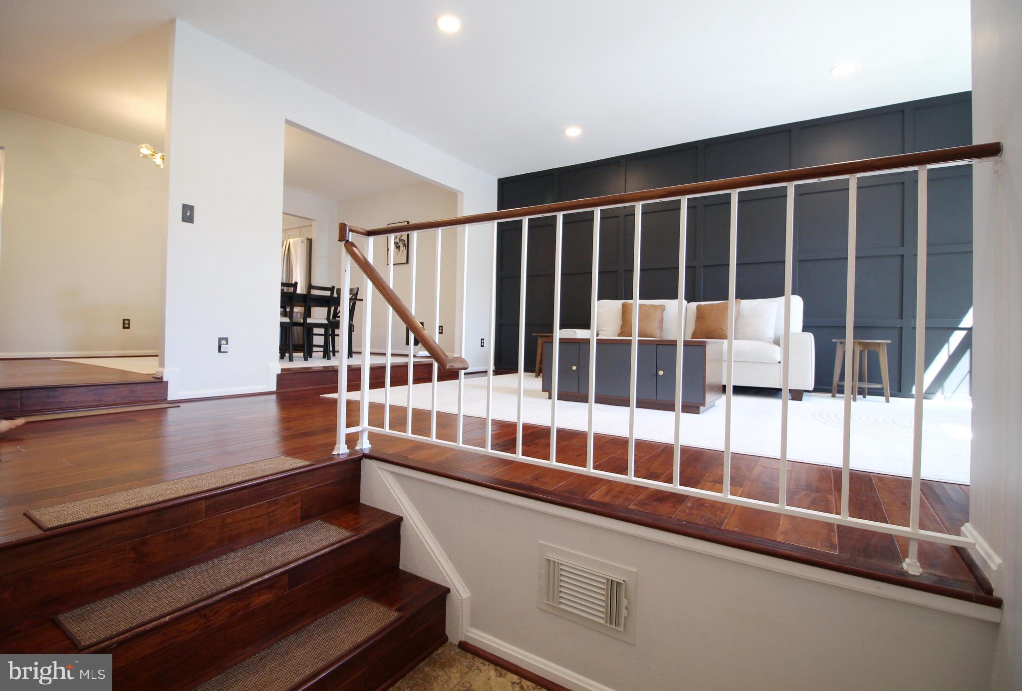 3139 STRATFORD COURT