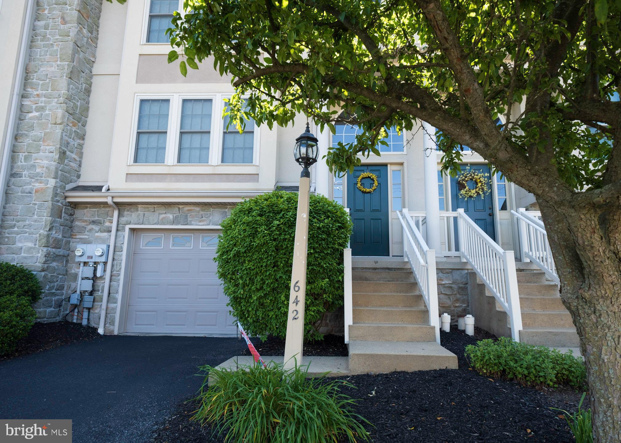 CHELSEA MANOR - Residential