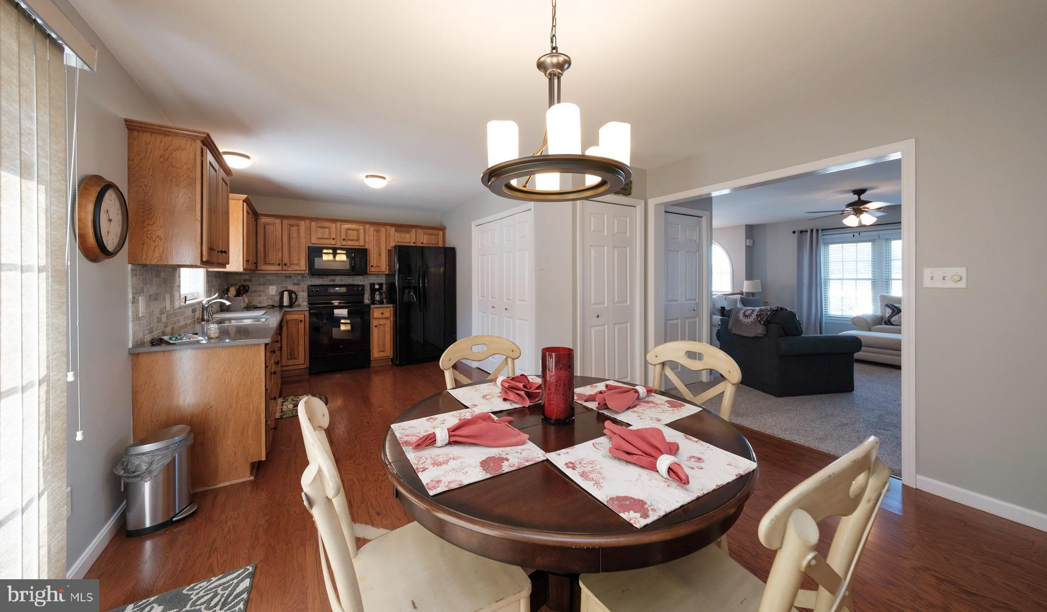 CHELSEA MANOR - Residential