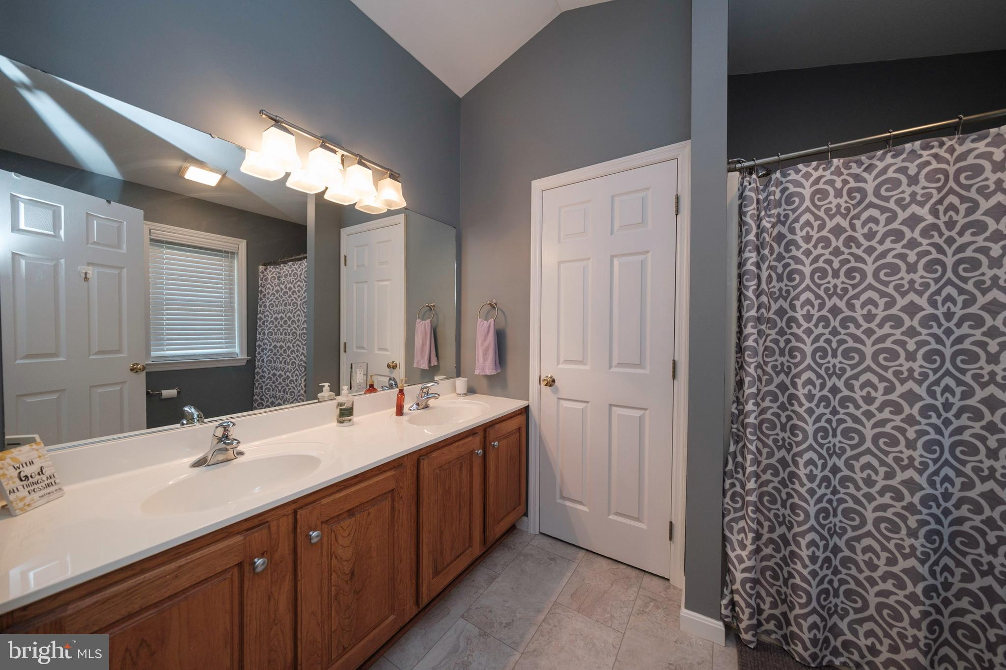 CHELSEA MANOR - Residential