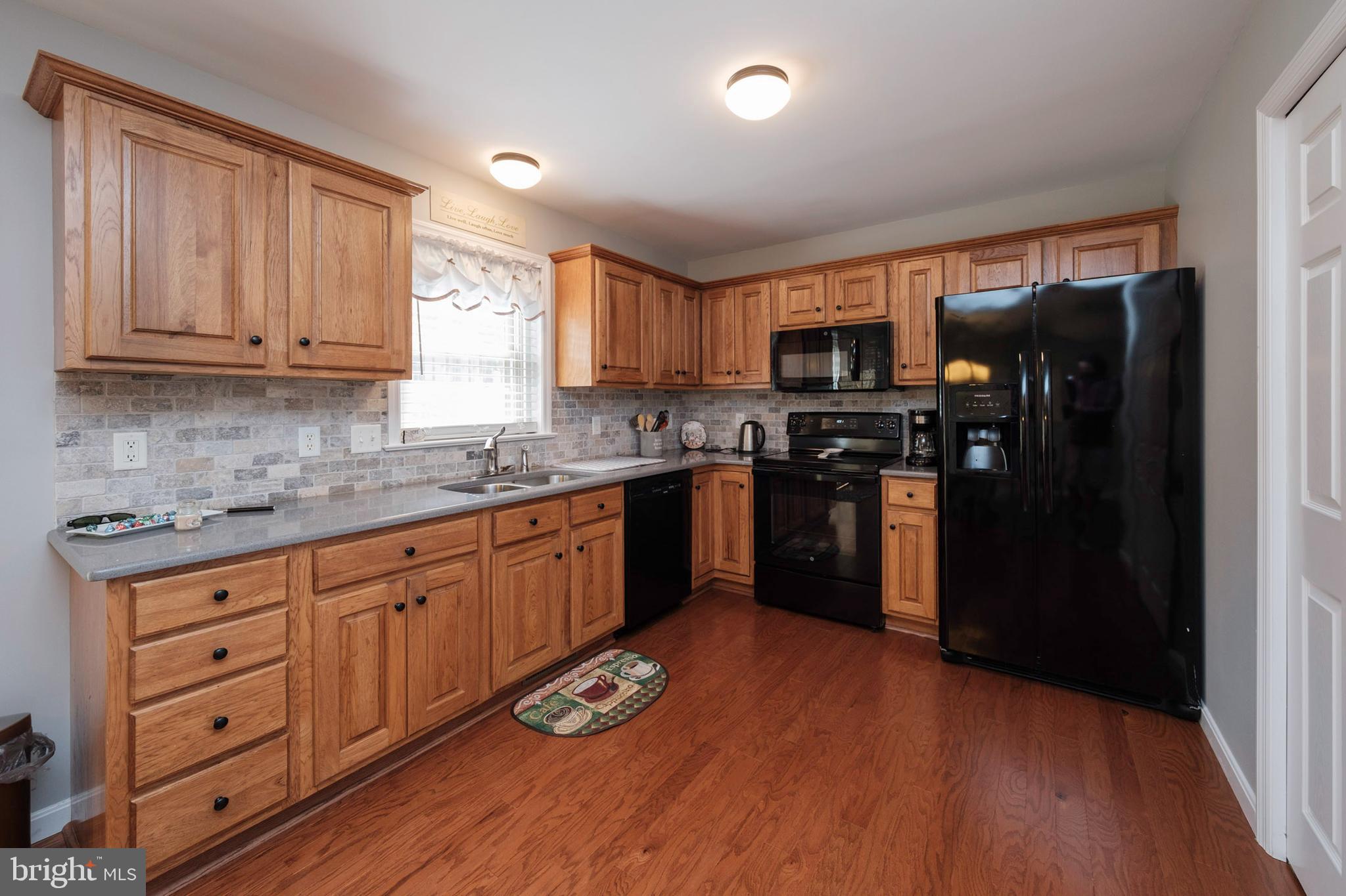 CHELSEA MANOR - Residential