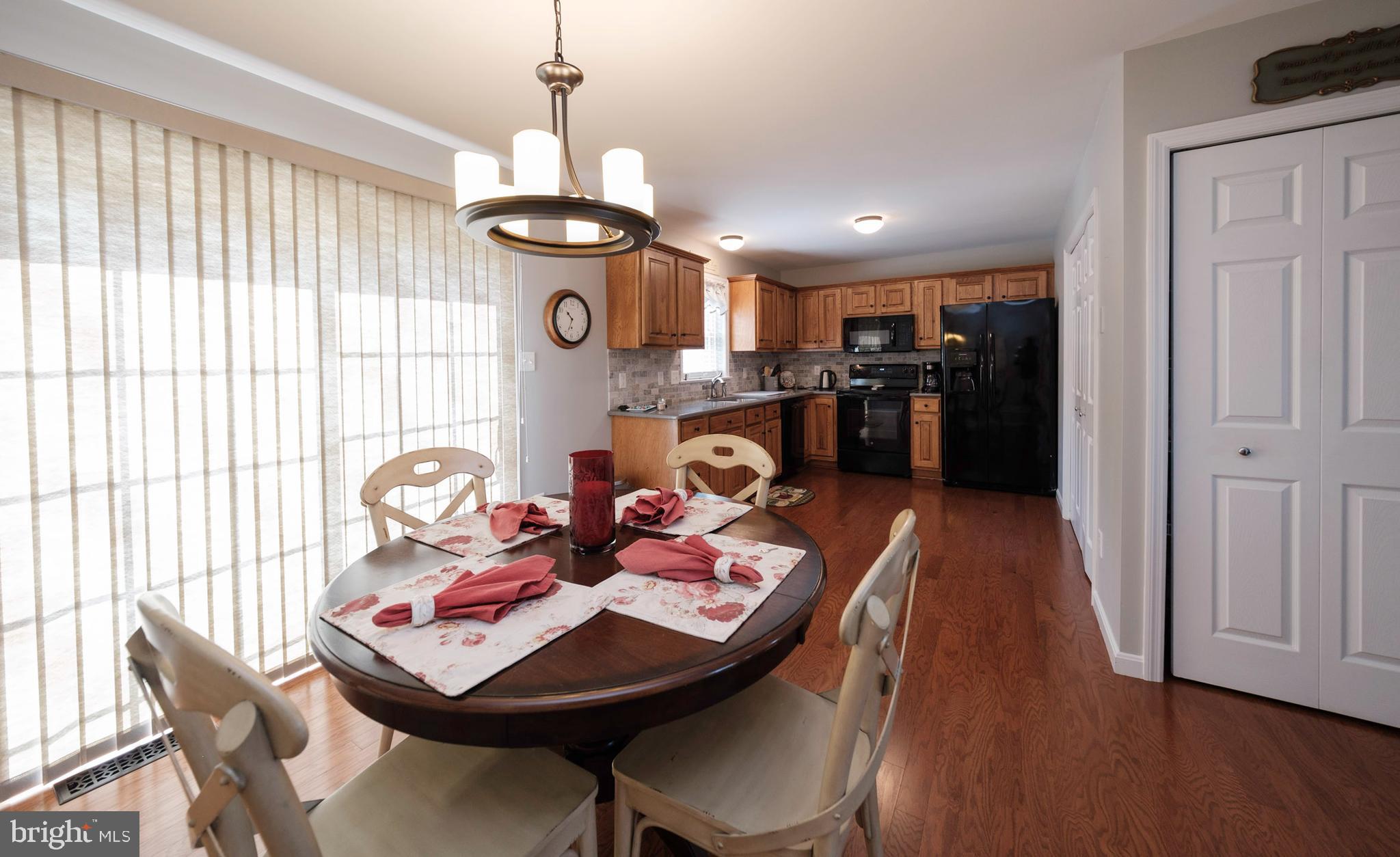 CHELSEA MANOR - Residential