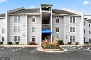 Remarkable First-Floor Condo with Stunning Waterfront Views
Experience the best of waterfront living in this spacious first-floor condo, offering direct access to open green spaces, the marina, pool, and river just steps from your door. The main living areas and primary suite showcase breathtaking water views that truly must be seen to be believed.
Unlike many condos, this home boasts generously sized rooms throughout — including a large living room, a spacious primary suite, a sizable second bedroom, and an expansive kitchen. No small rooms here; every space is designed for comfort and functionality.
Beautifully updated, the condo features luxury vinyl plank flooring throughout, a modern kitchen equipped with stainless steel appliances, and stylish updated fixtures. The fireplace surround has also been thoughtfully refreshed to add warmth and elegance.
This exceptional condo perfectly combines comfort, style, and a prime location for serene waterfront living.
if you are ready for a relaxing life this is the condo for you, call today for your private tour!