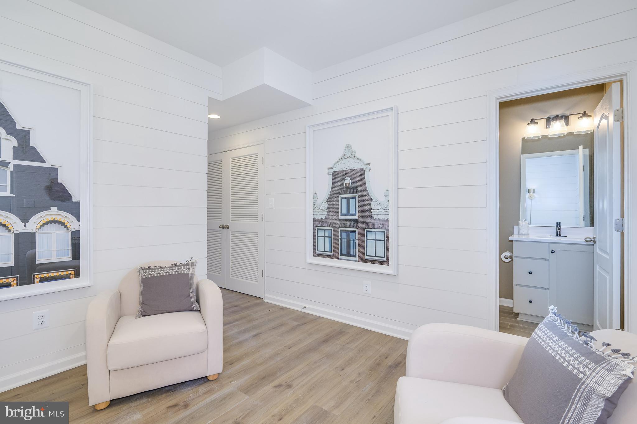 MARTINSBURG STATION - Residential Lease