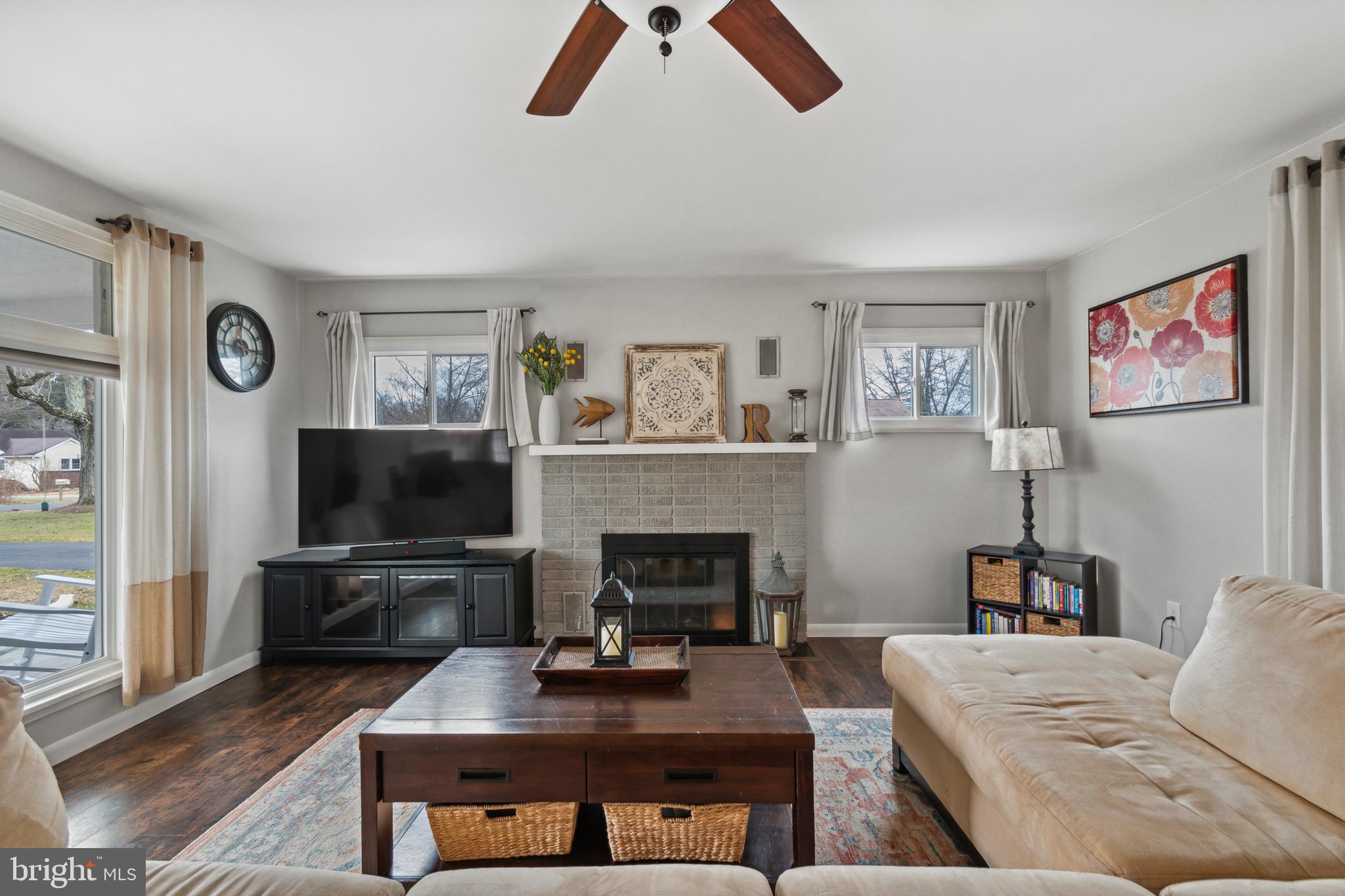 PENNSBURY HILLS - Residential