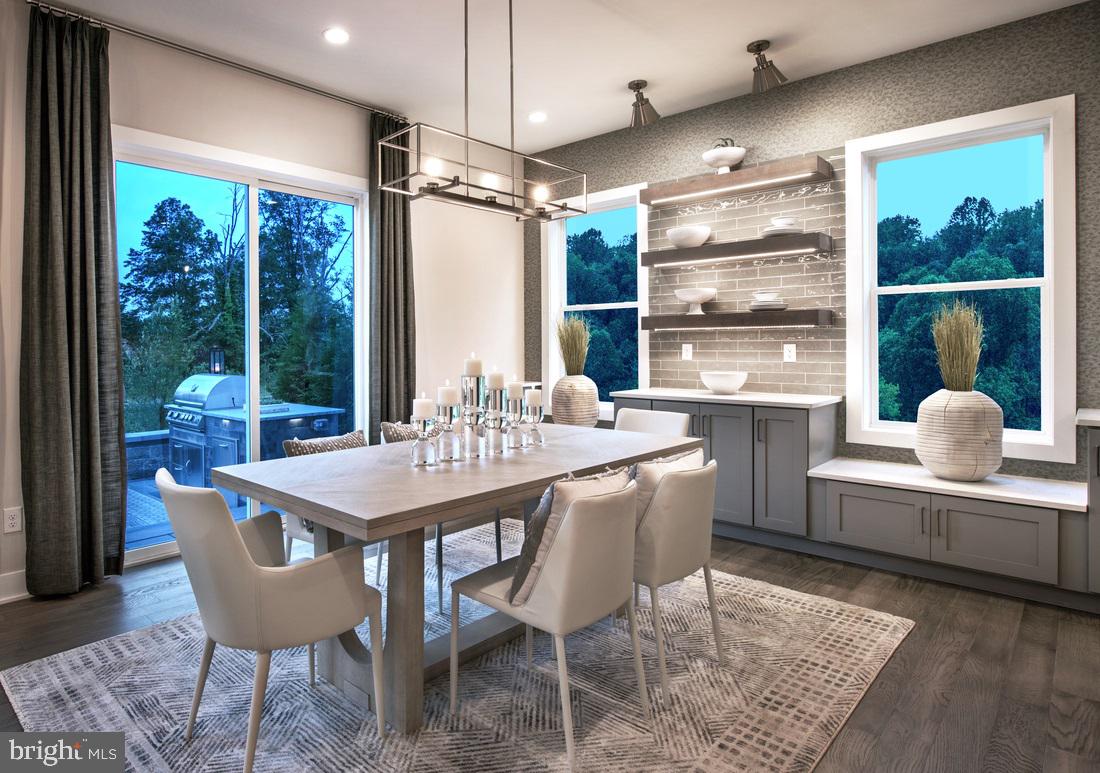 REGENCY AT WATERSIDE - Residential