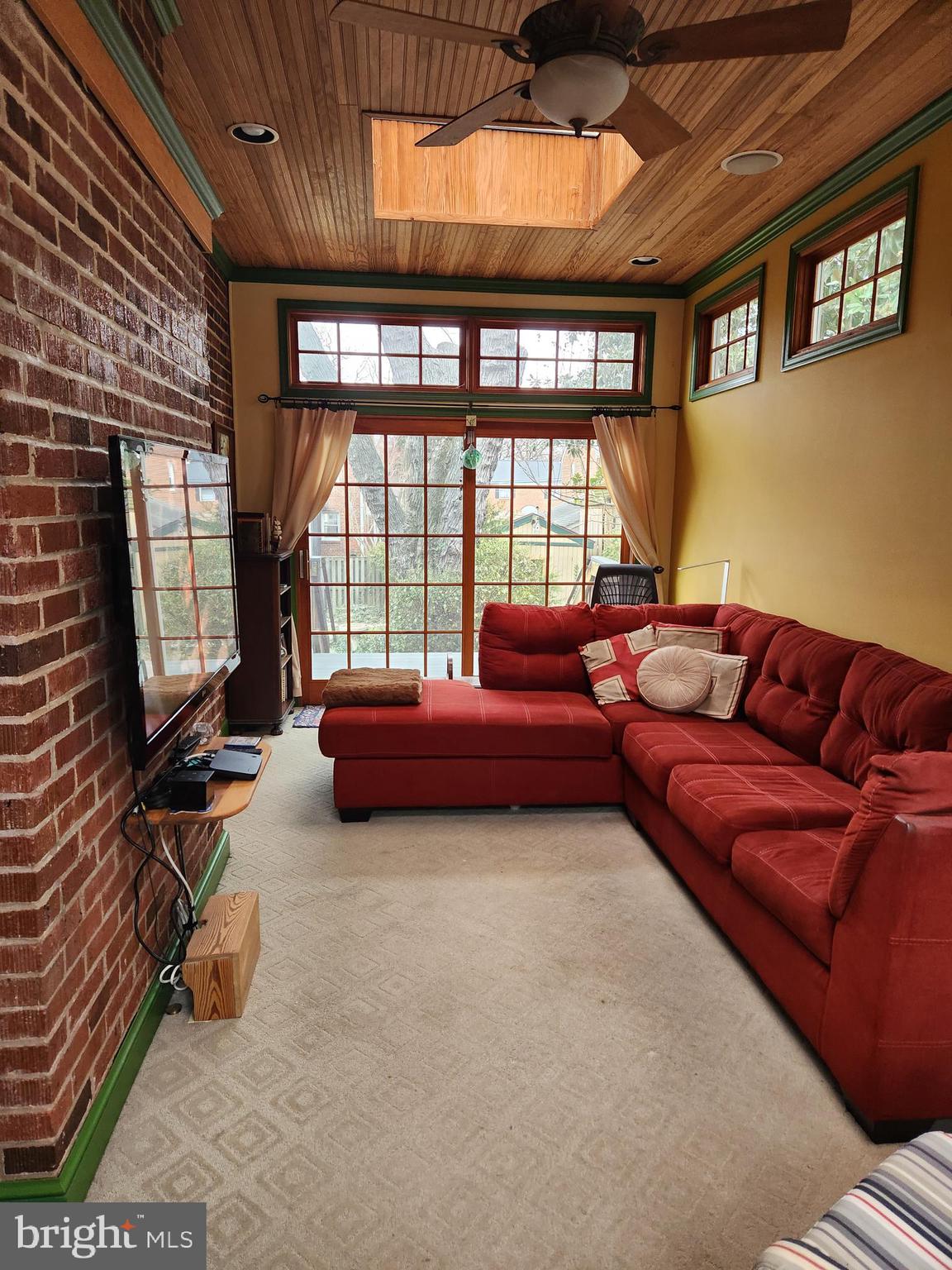 ARLINGTON HEIGHTS - Residential