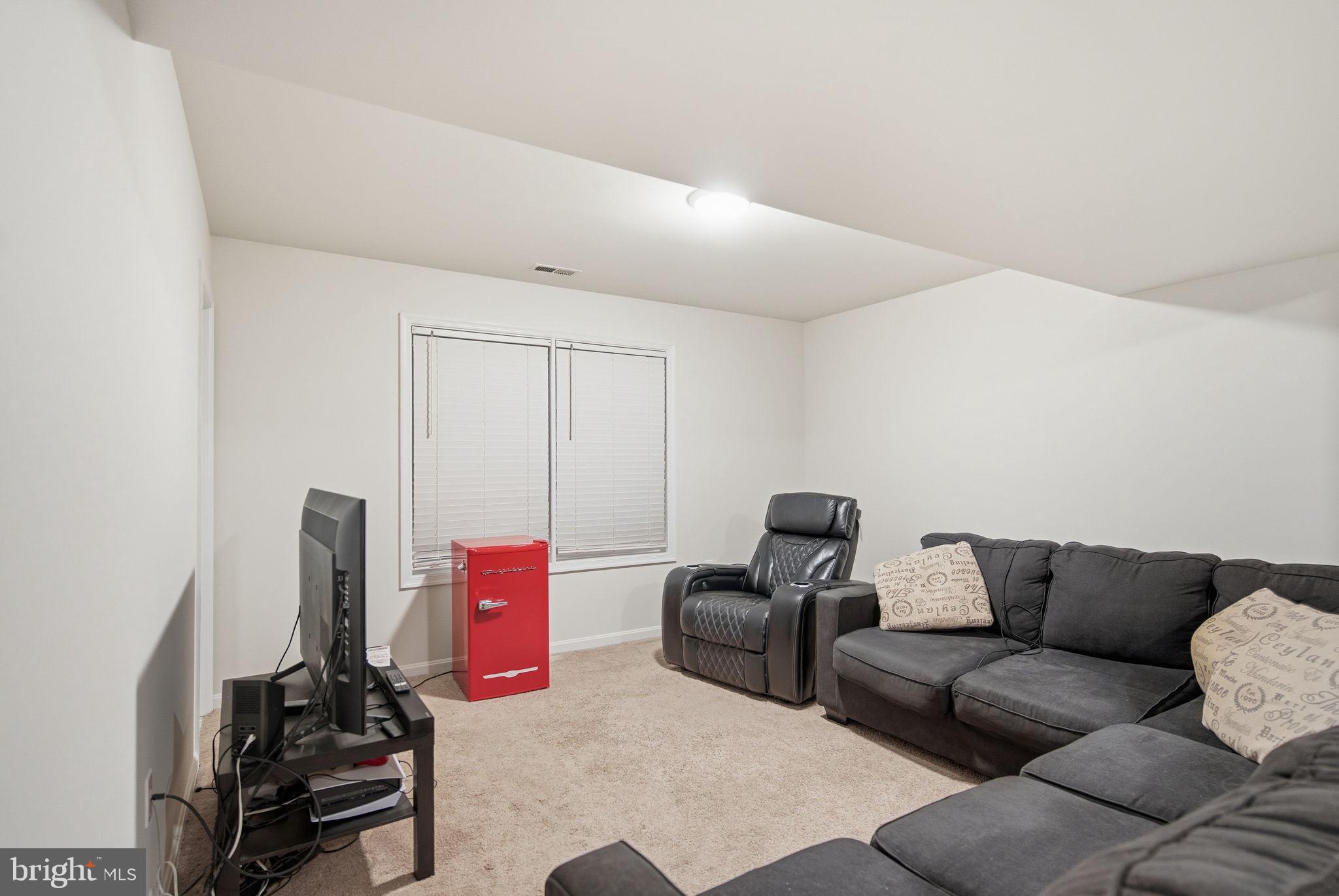 SYCAMORE VILLAGE - Residential