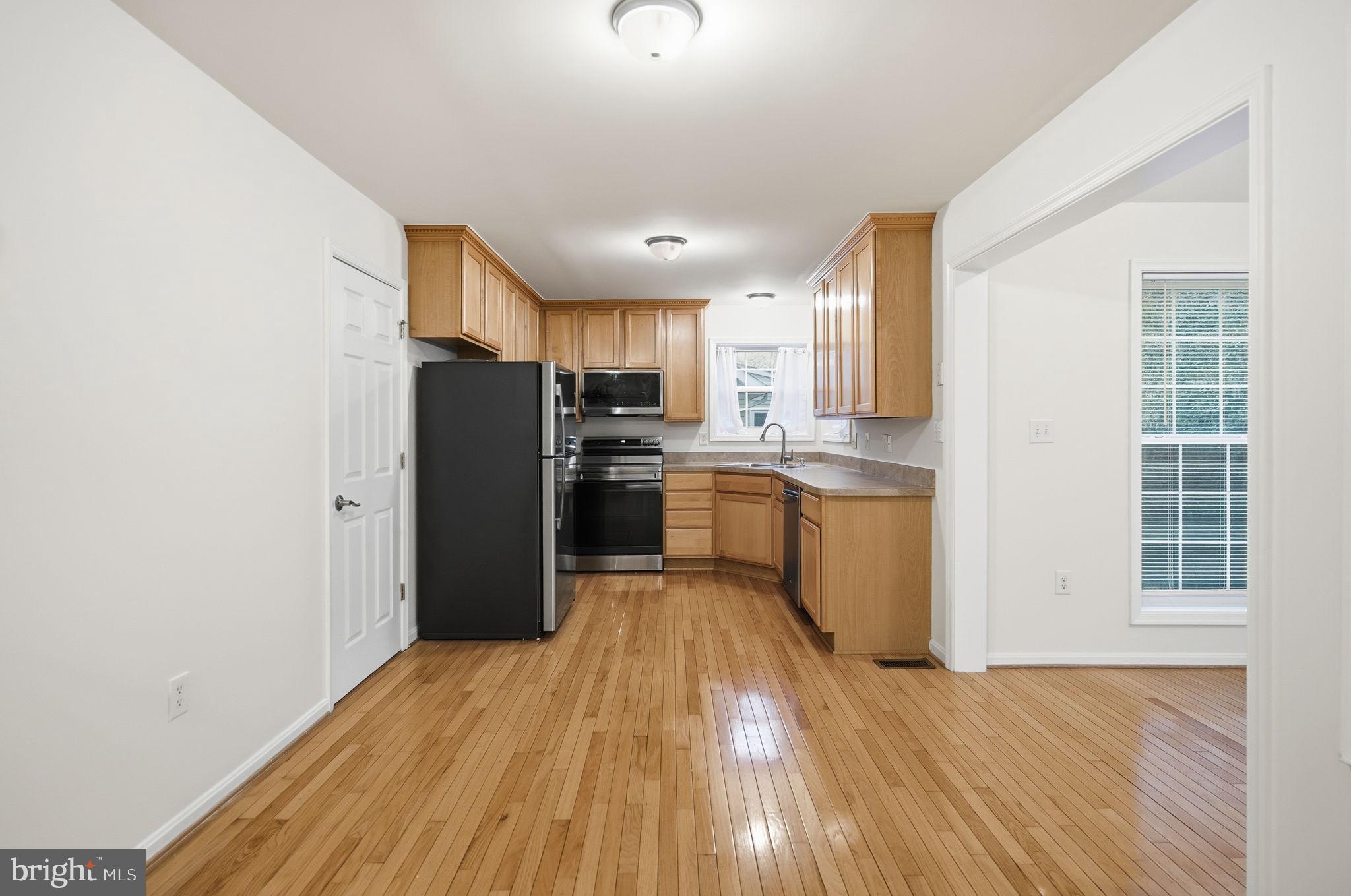 SYCAMORE VILLAGE - Residential