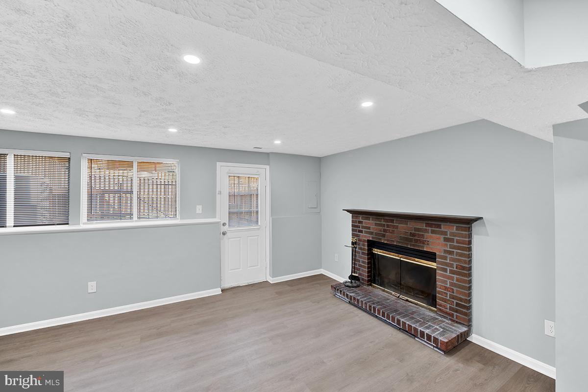 6317 BETSY ROSS COURT