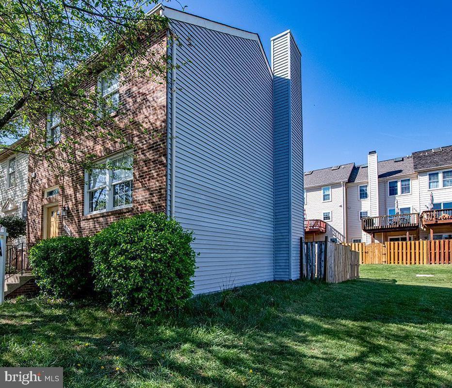 6317 BETSY ROSS COURT