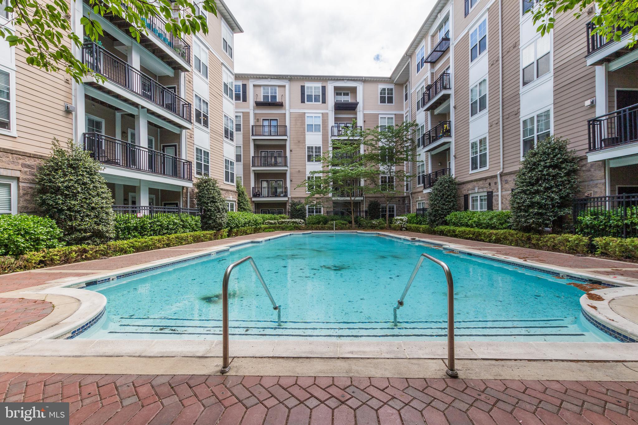 FITZ AT ROCKVILLE TOWN C - Residential