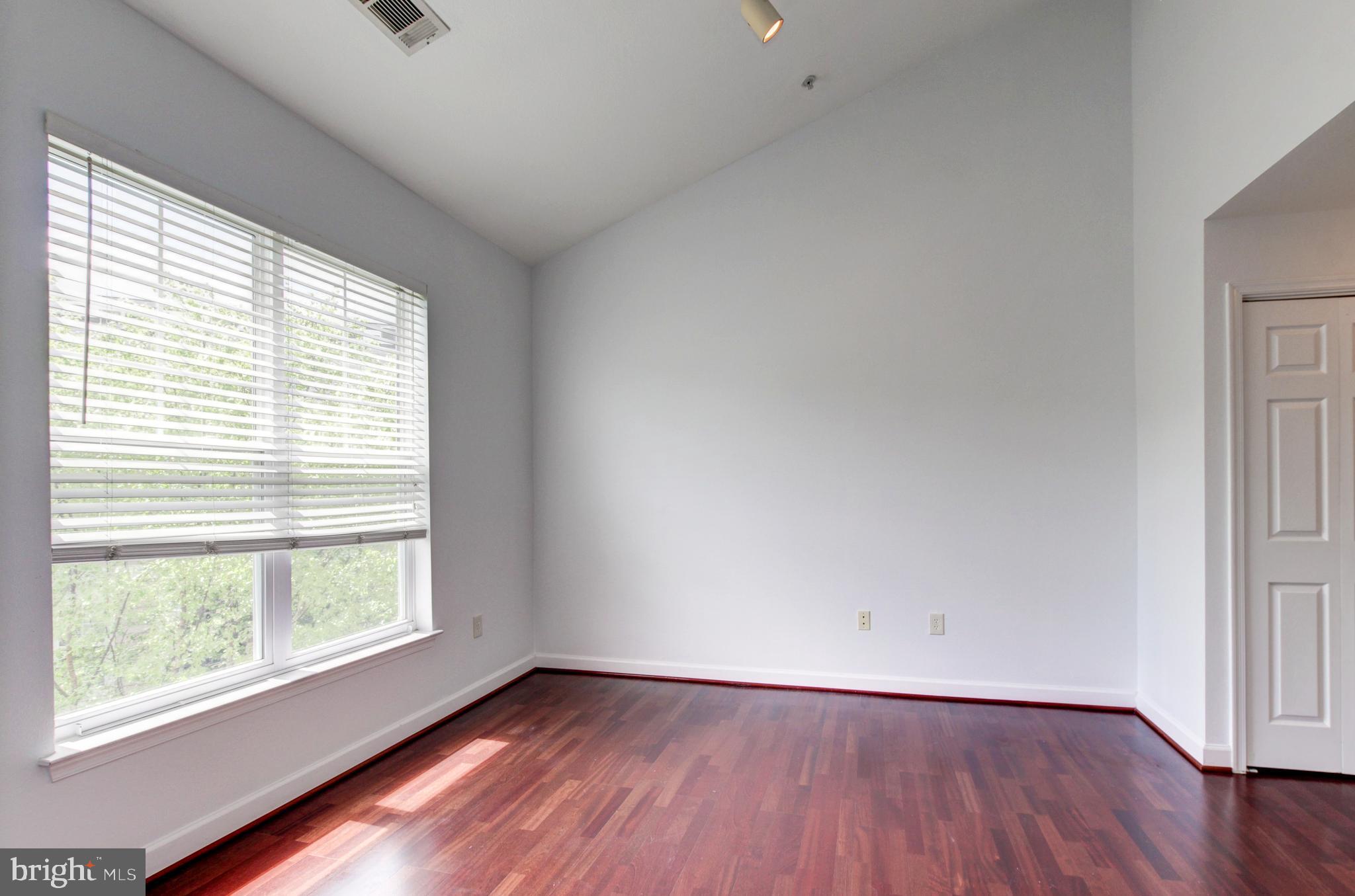 FITZ AT ROCKVILLE TOWN C - Residential