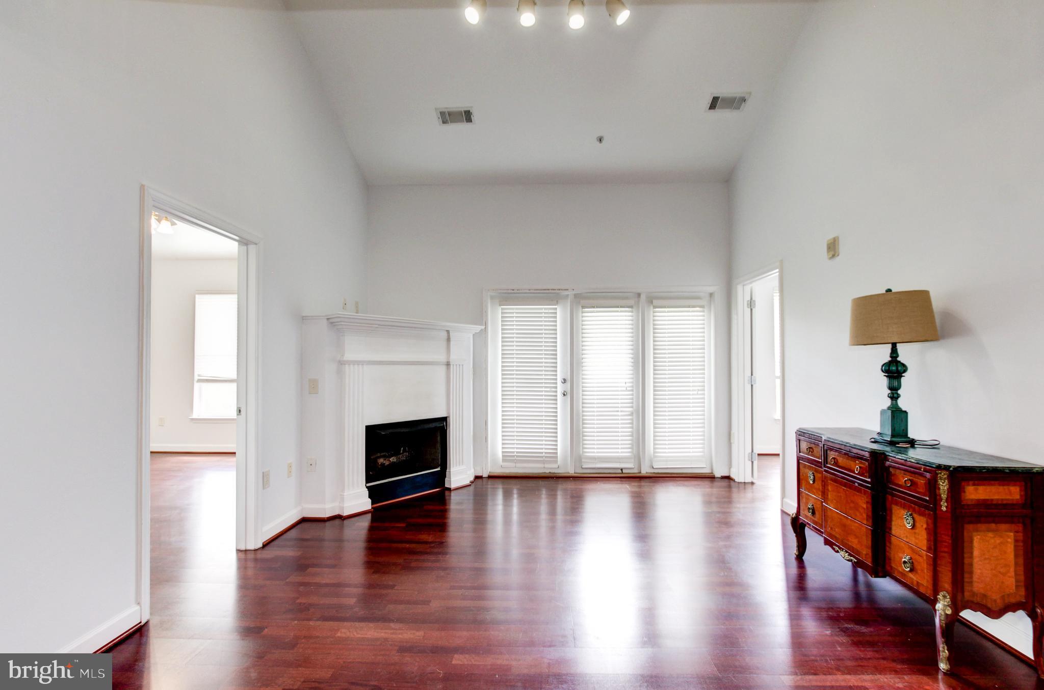 FITZ AT ROCKVILLE TOWN C - Residential