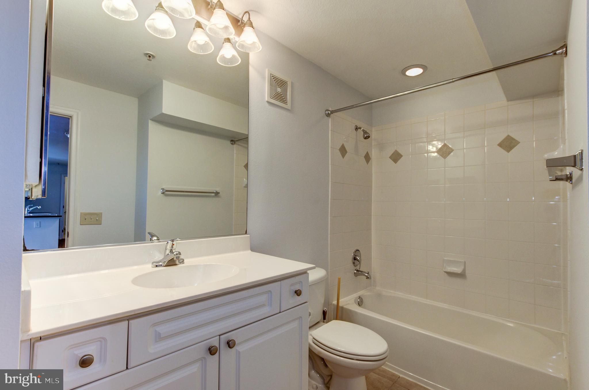 FITZ AT ROCKVILLE TOWN C - Residential