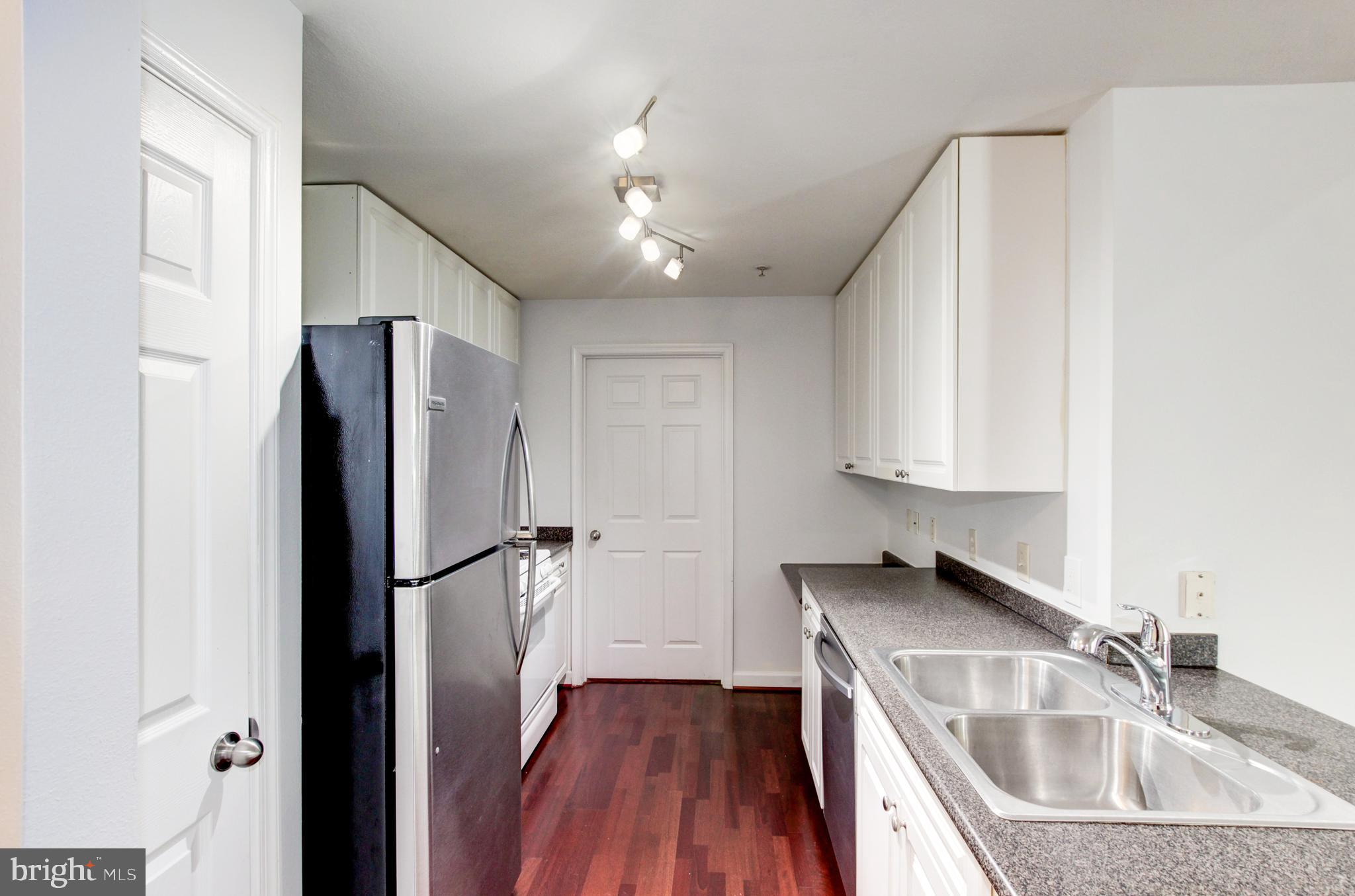 FITZ AT ROCKVILLE TOWN C - Residential