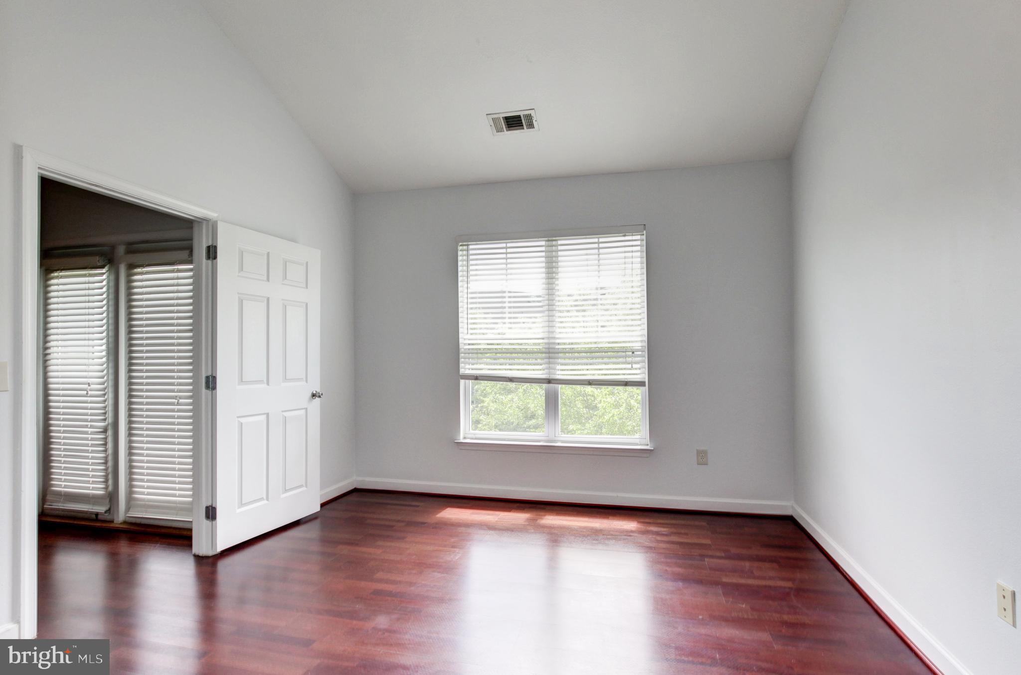 FITZ AT ROCKVILLE TOWN C - Residential