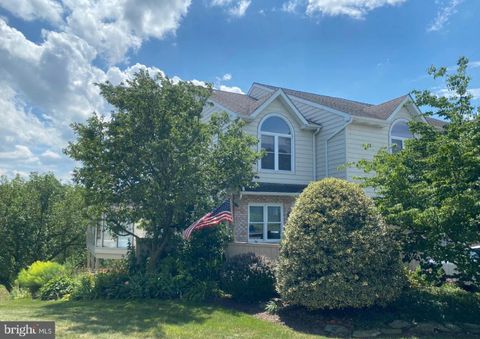 123 PINNACLE POINT DRIVE LANCASTER PA 17601