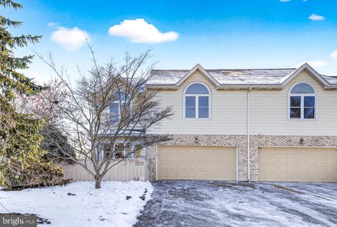 123 PINNACLE POINT DRIVE LANCASTER PA 17601