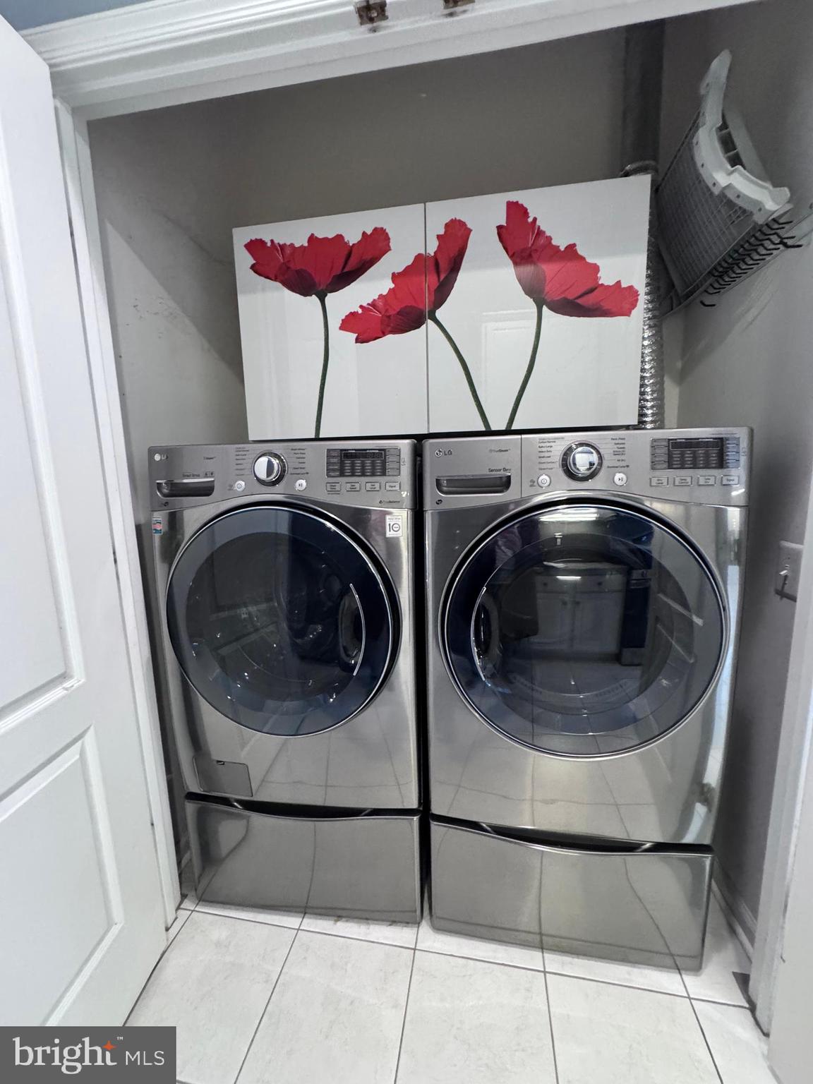 RIVER RIDGE - Residential